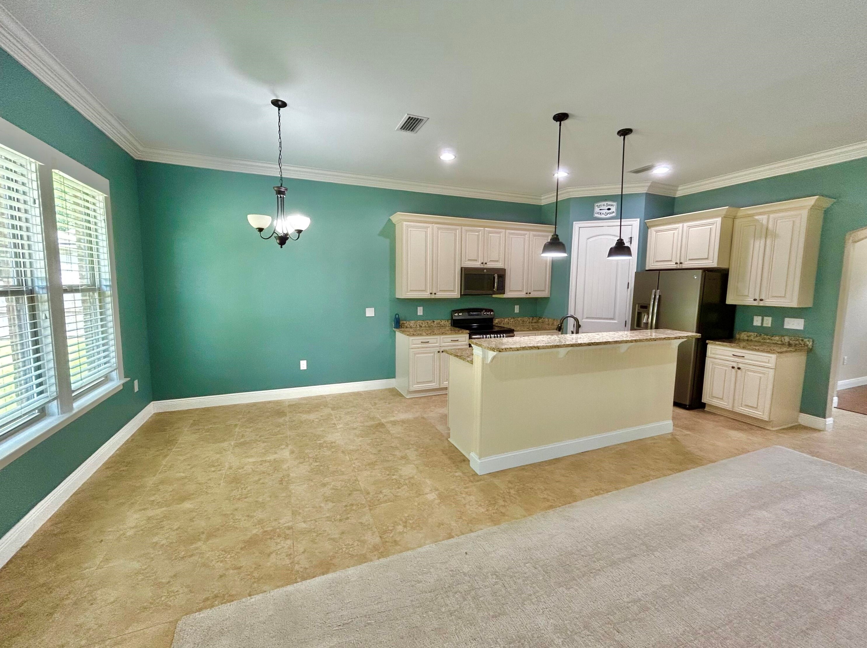 420 Shoal River Dr, Crestview FL  32539-8372 exterior
