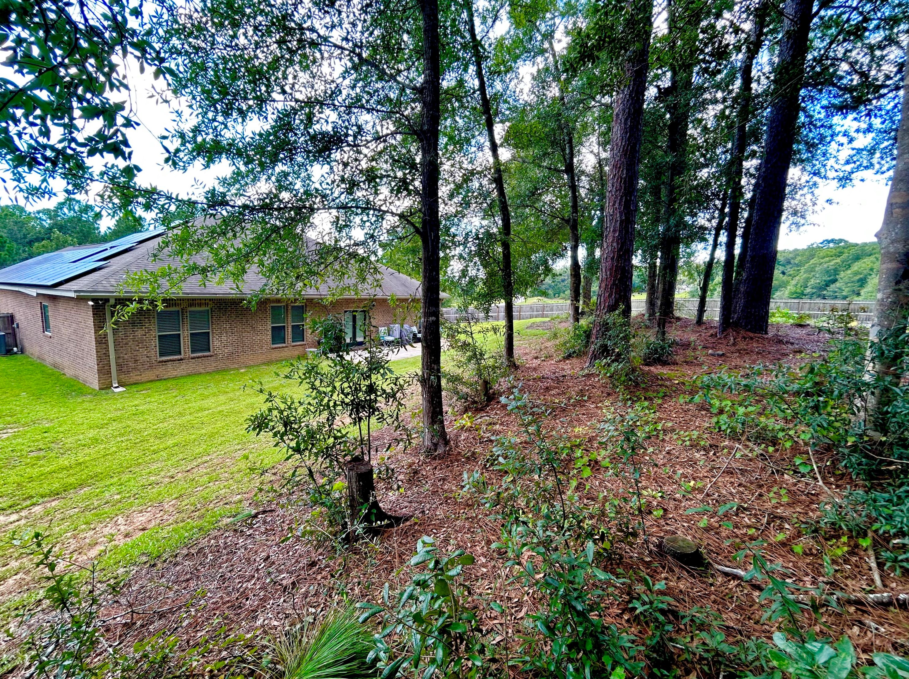 420 Shoal River Dr, Crestview FL  32539-8372 exterior