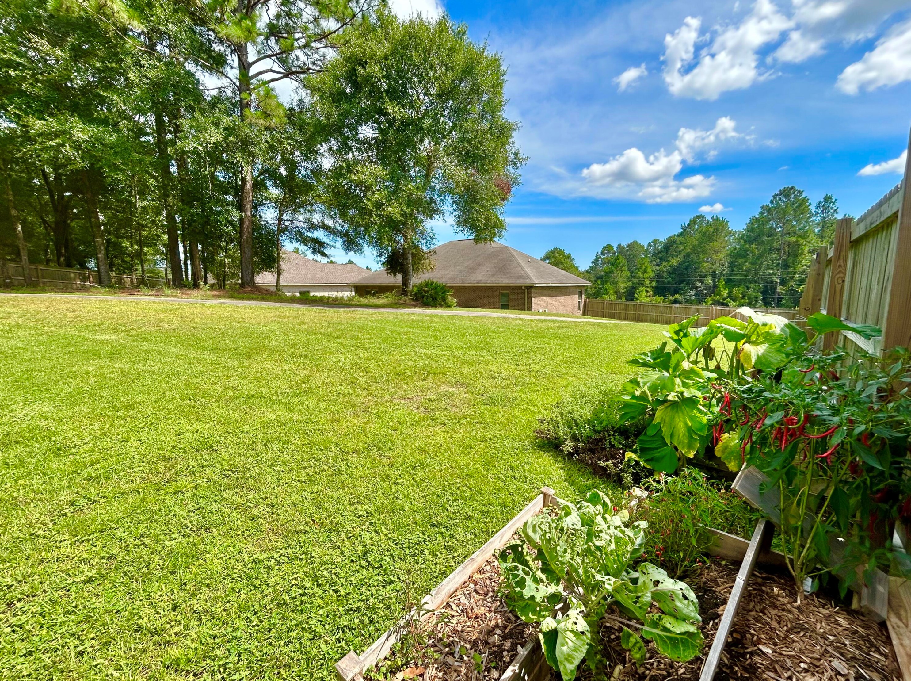 420 Shoal River Dr, Crestview FL  32539-8372 exterior