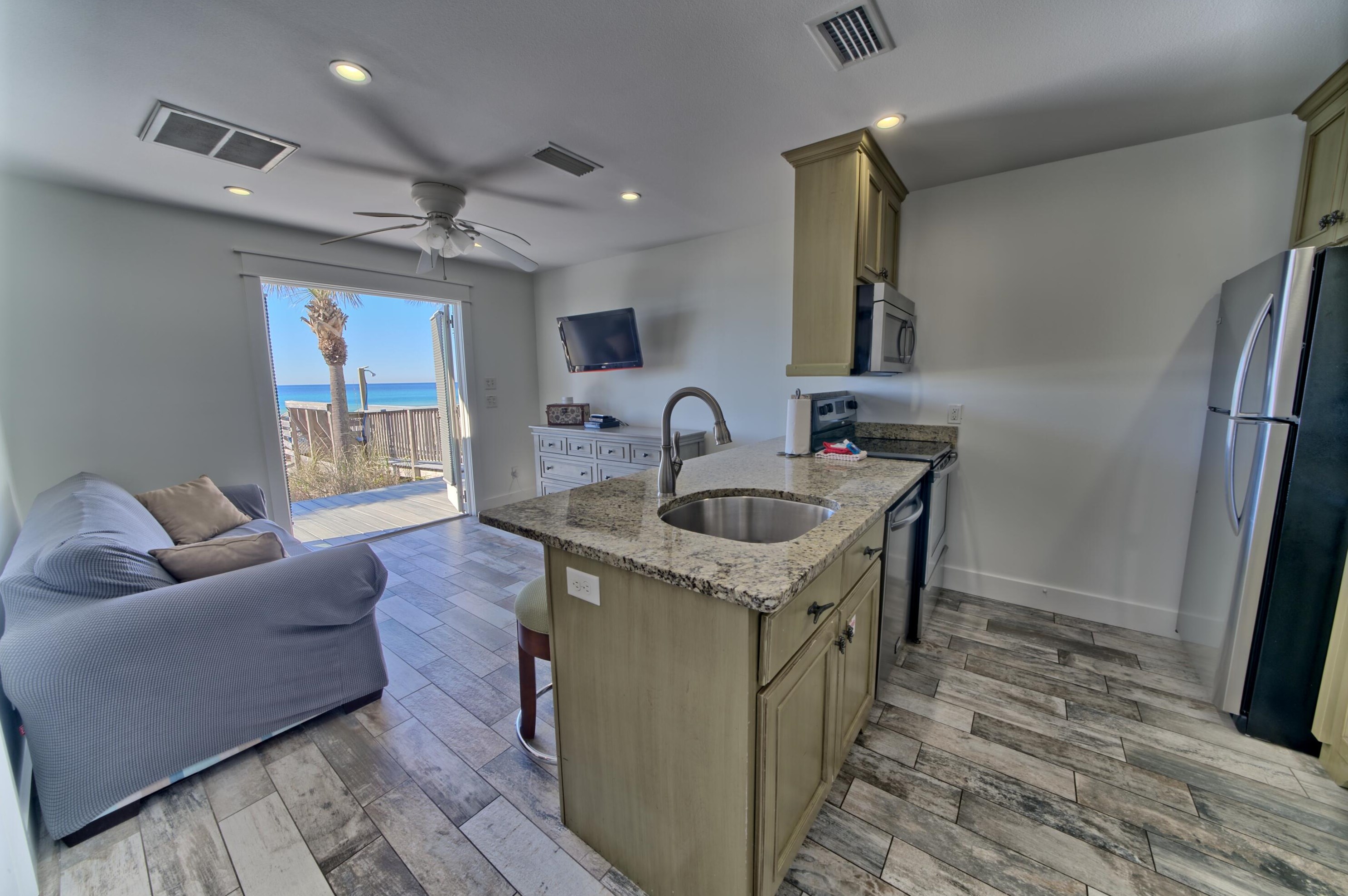 17817 Front Beach Rd, Panama City FL  32413-1941 exterior