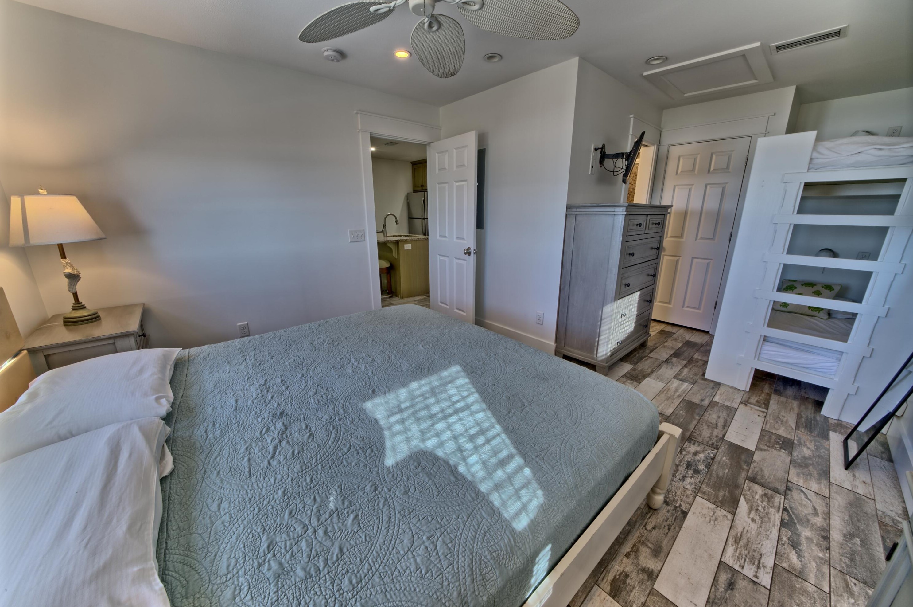 17817 Front Beach Rd, Panama City FL  32413-1941 exterior