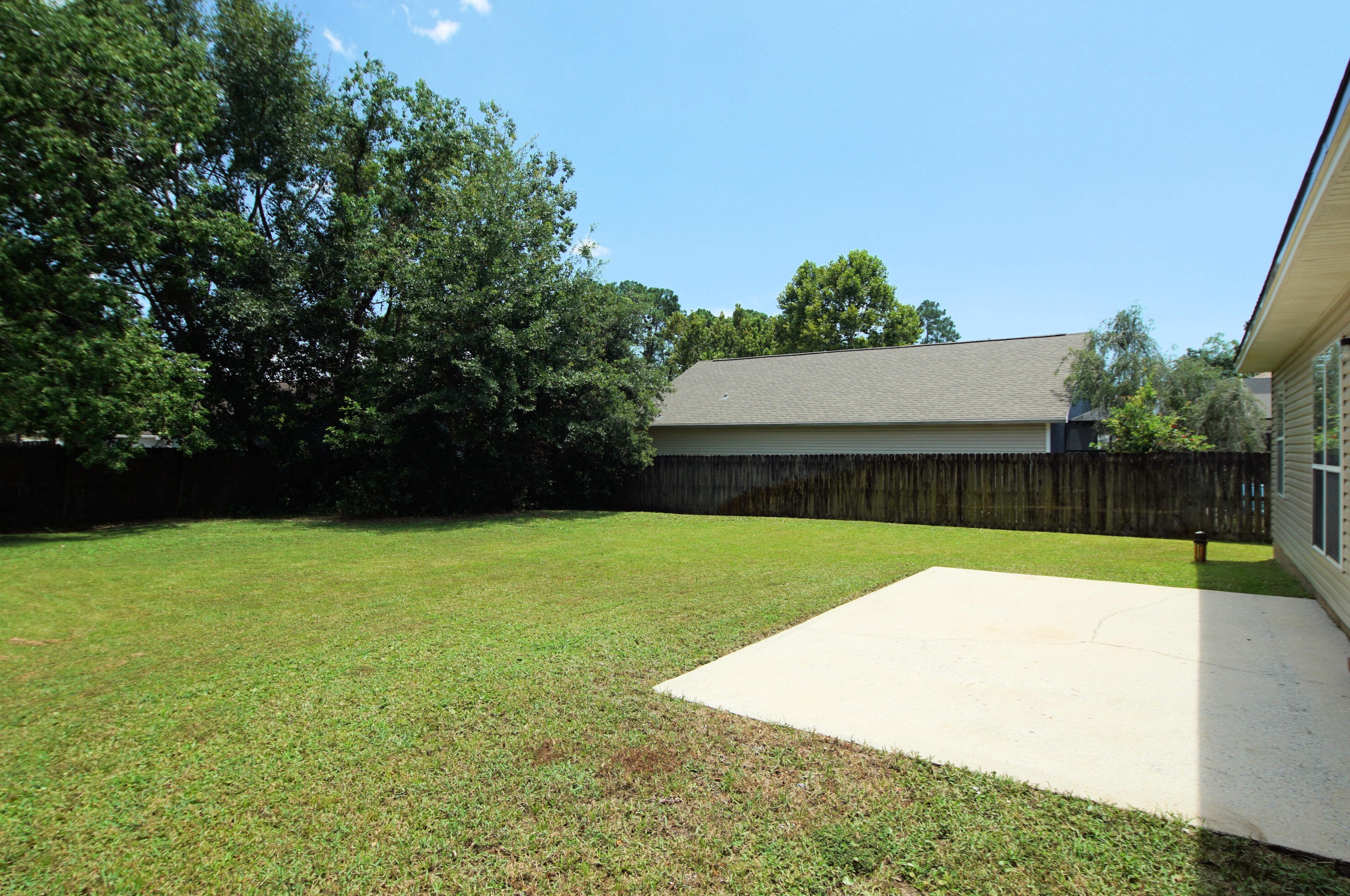 1905 Oak Ave, Niceville FL  32578-3611 exterior