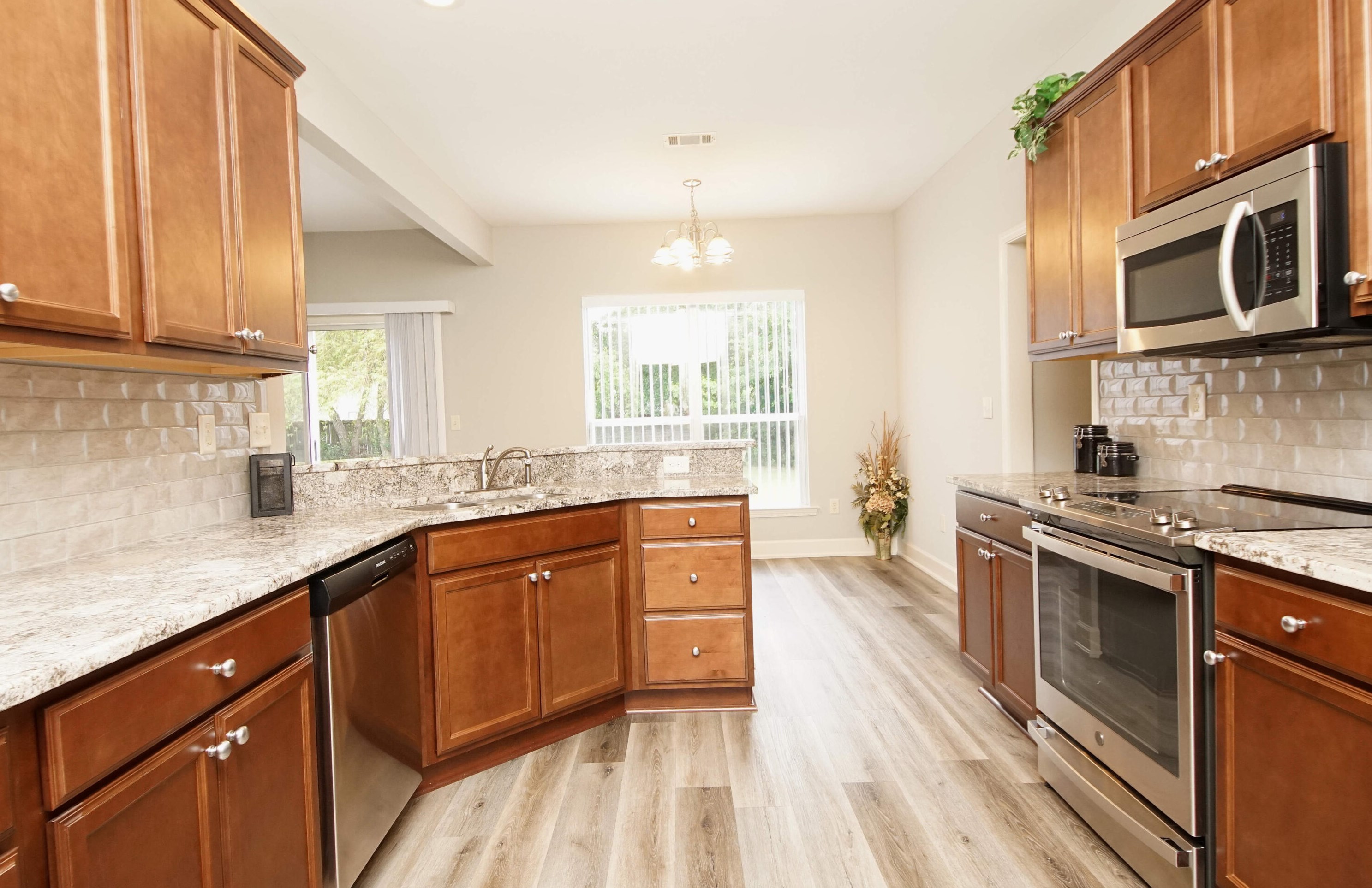 1905 Oak Ave, Niceville FL  32578-3611 exterior