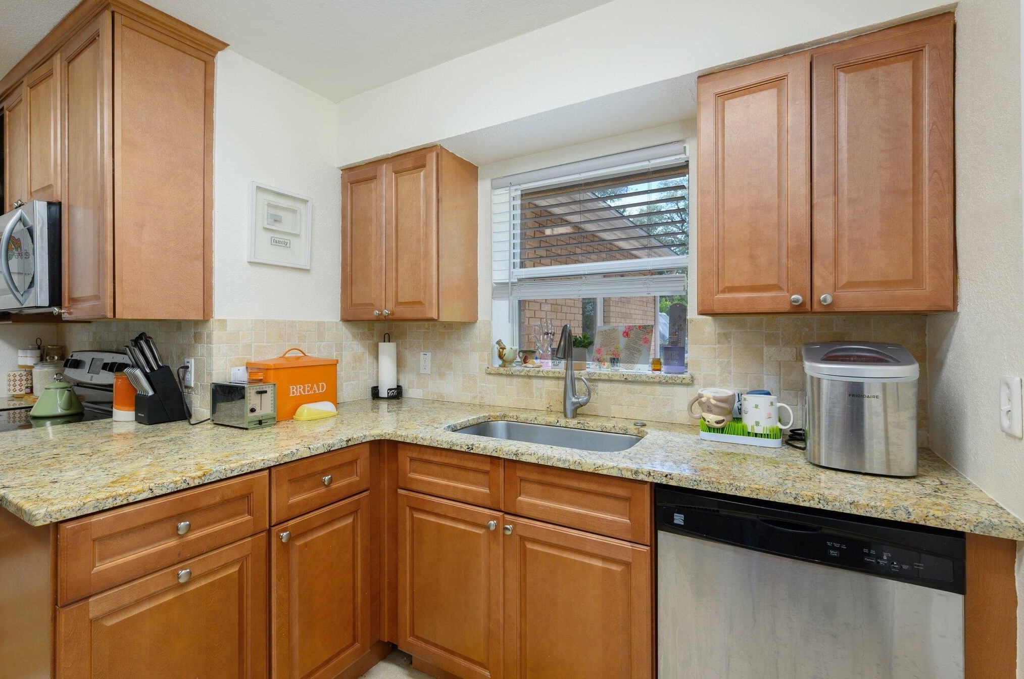 139 Bryn Mawr Blvd, Mary Esther FL  32569-2005 exterior