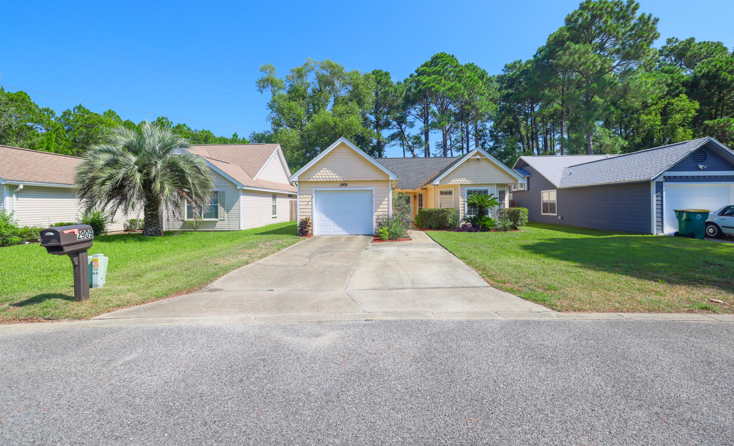2909 Bentwood Ln, Fort Walton Beach FL  32547-6855 exterior