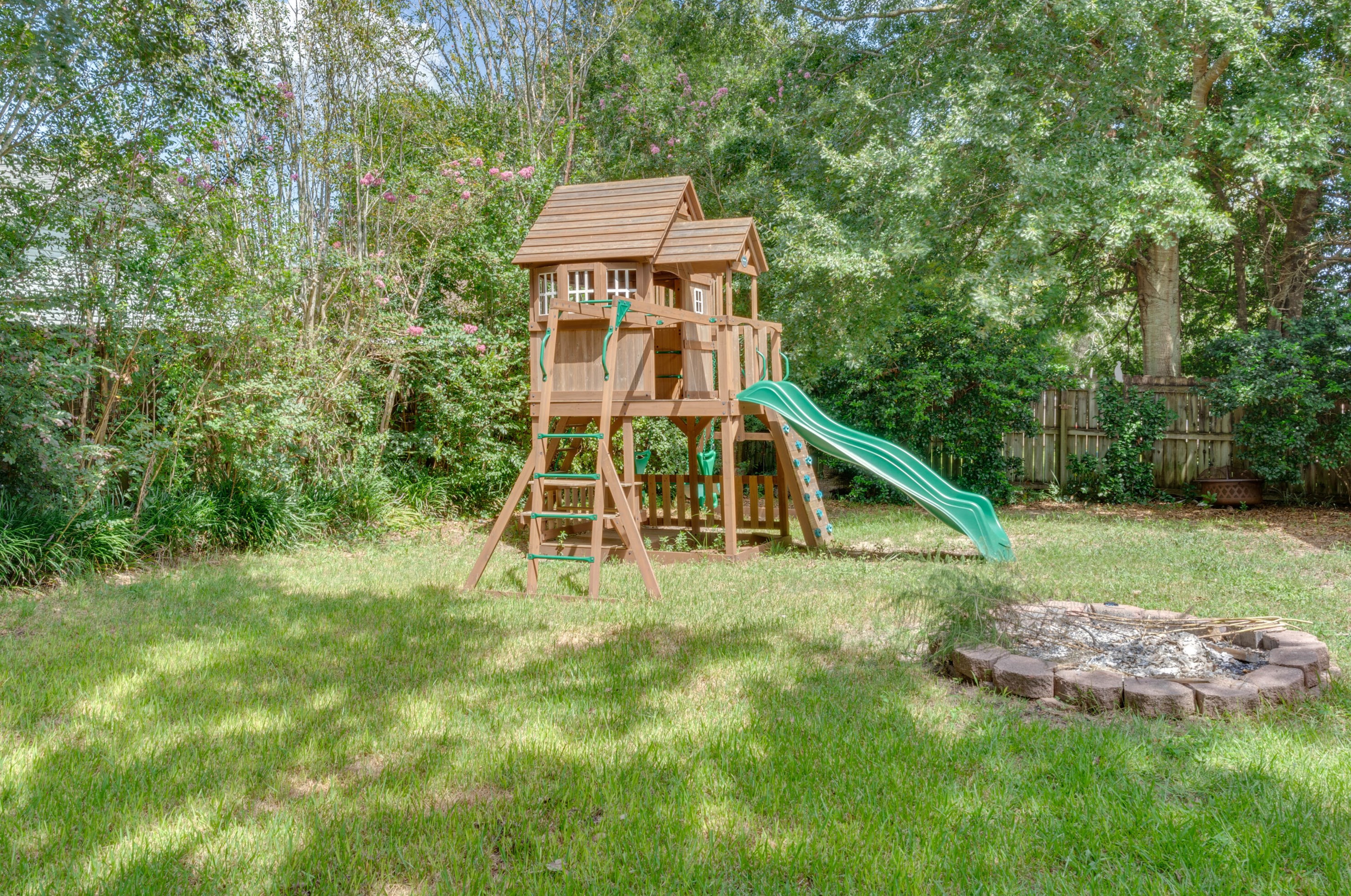 322 Riverchase Blvd, Crestview FL  32536-9217 exterior