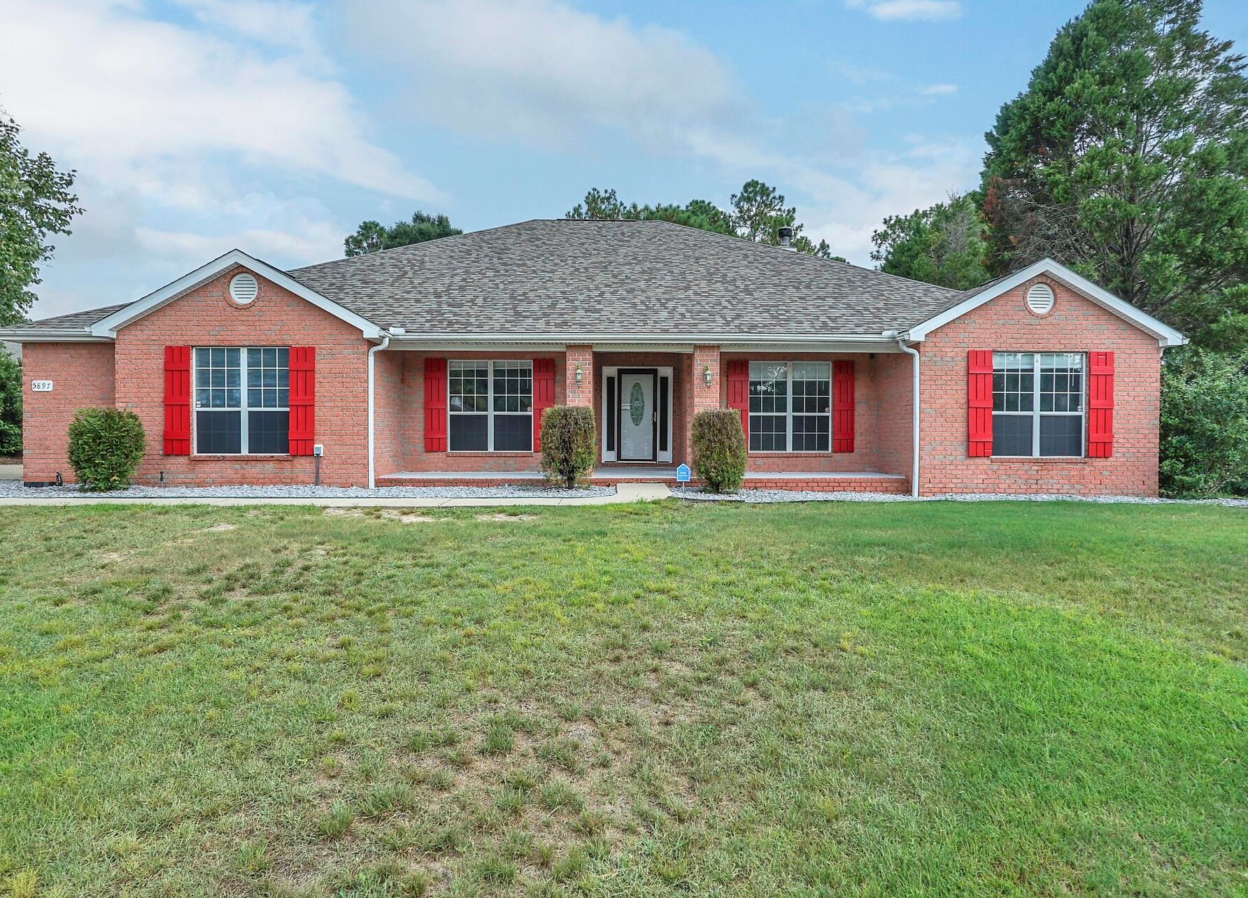 5897 Saratoga Dr, Crestview FL  32536-4313 exterior