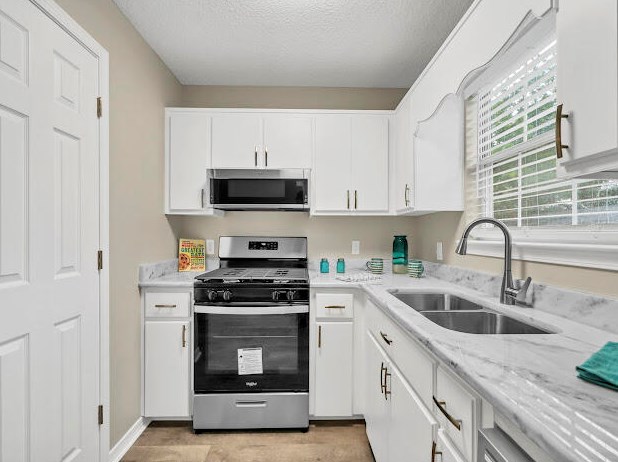 863 E Nelson Ave E, Defuniak Springs, FL 32433