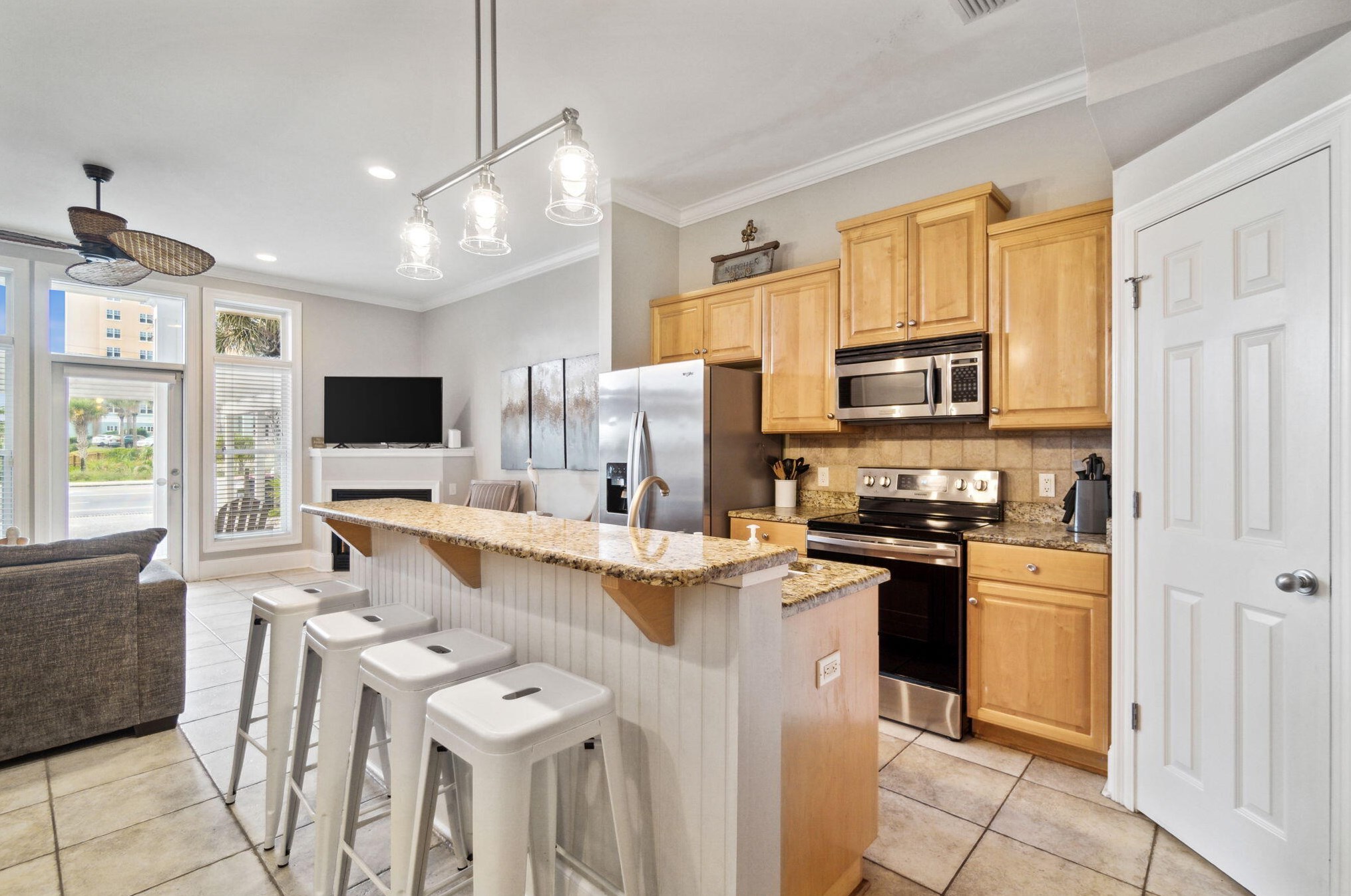 7420 Thomas Dr, Panama City FL 32408-4001 exterior