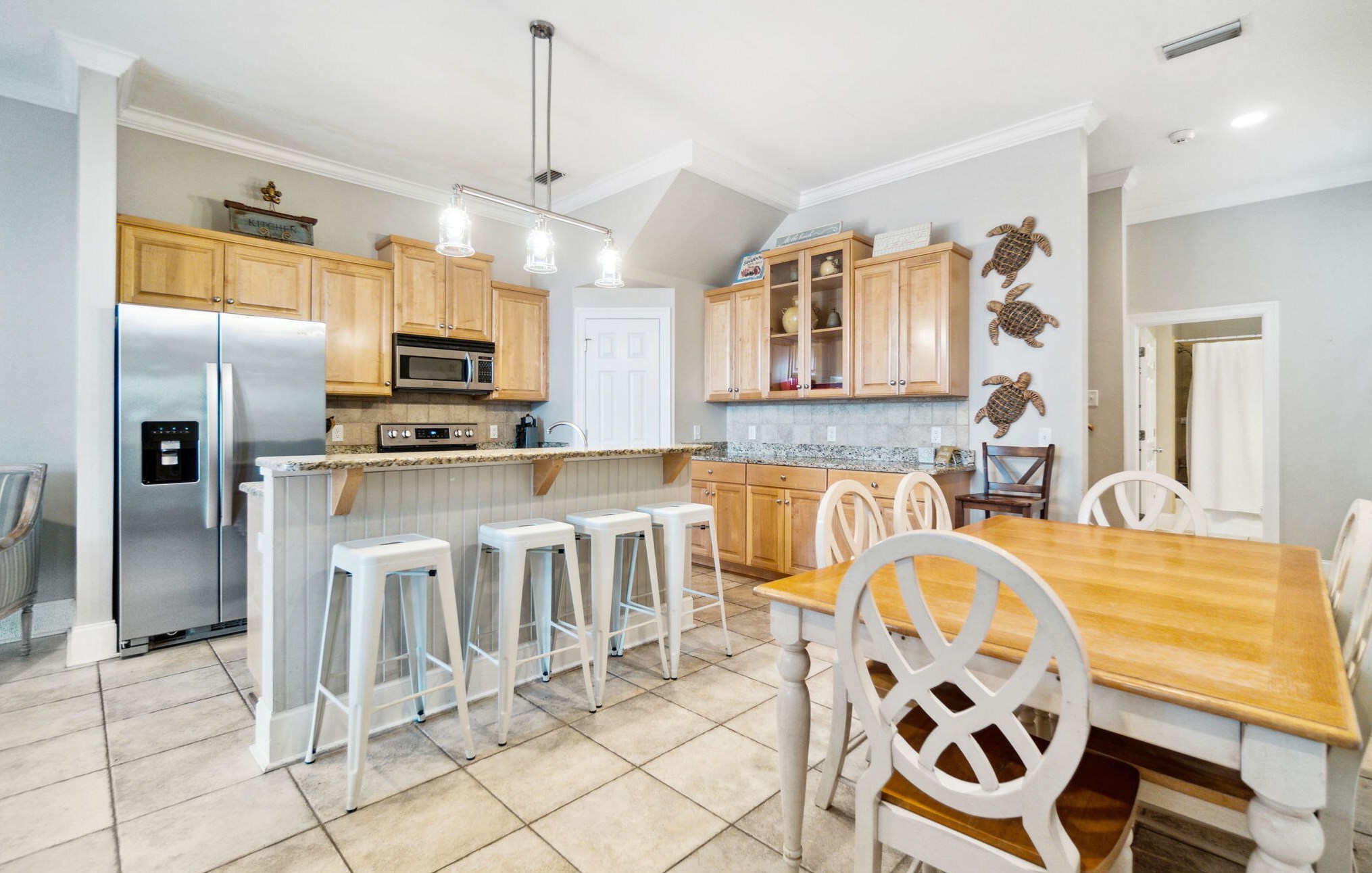 7420 Thomas Dr, Panama City FL 32408-4001 exterior