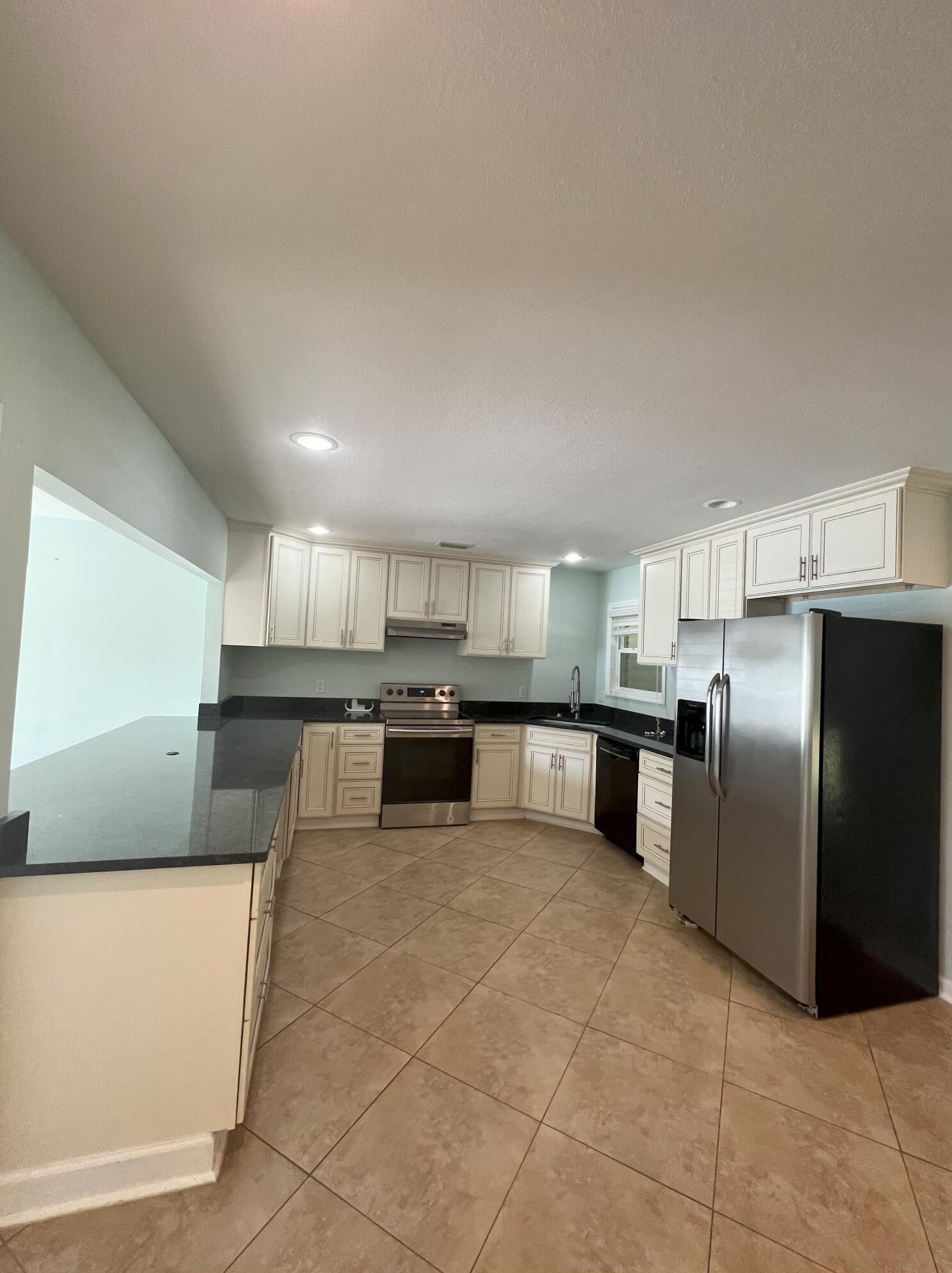 1207 Sunshine Dr, Crestview FL  32539-8901 exterior