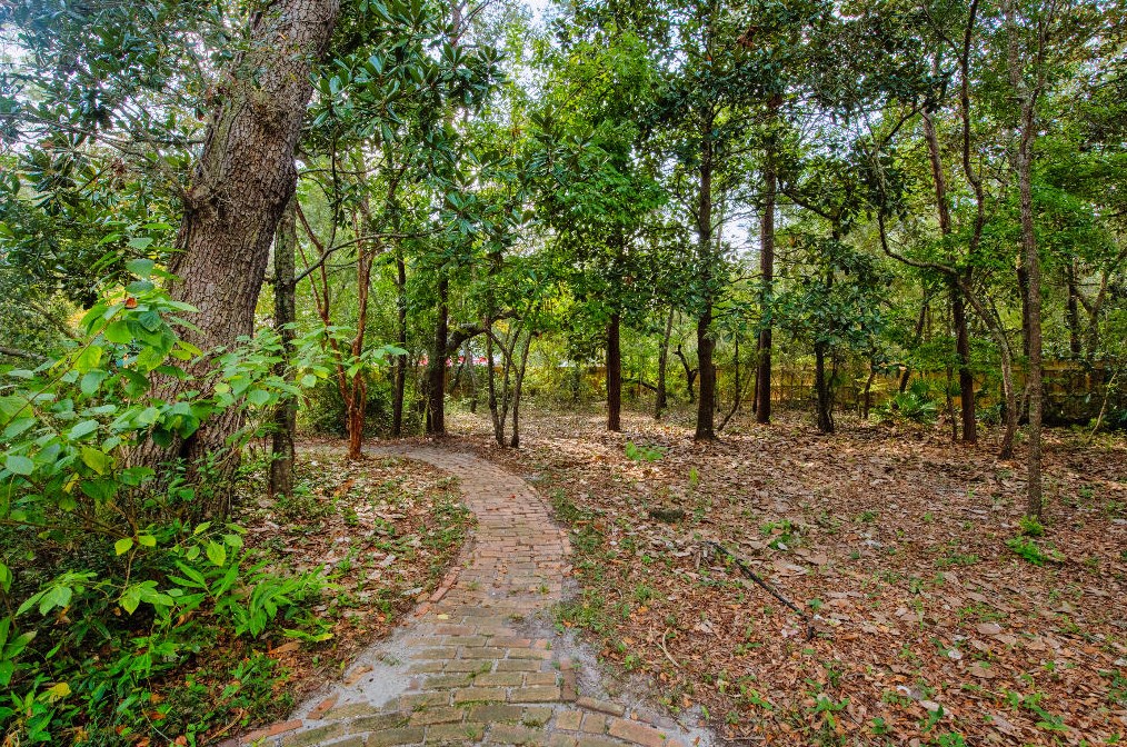 821 Weeden Island Dr, Niceville FL  32578-3724 exterior