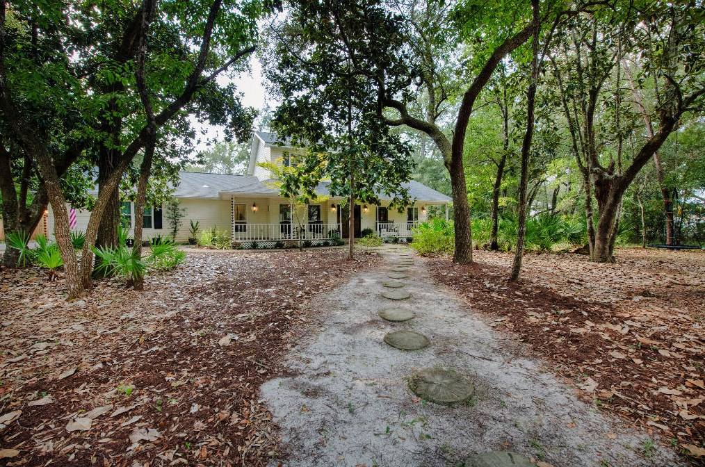 821 Weeden Island Dr, Niceville FL  32578-3724 exterior