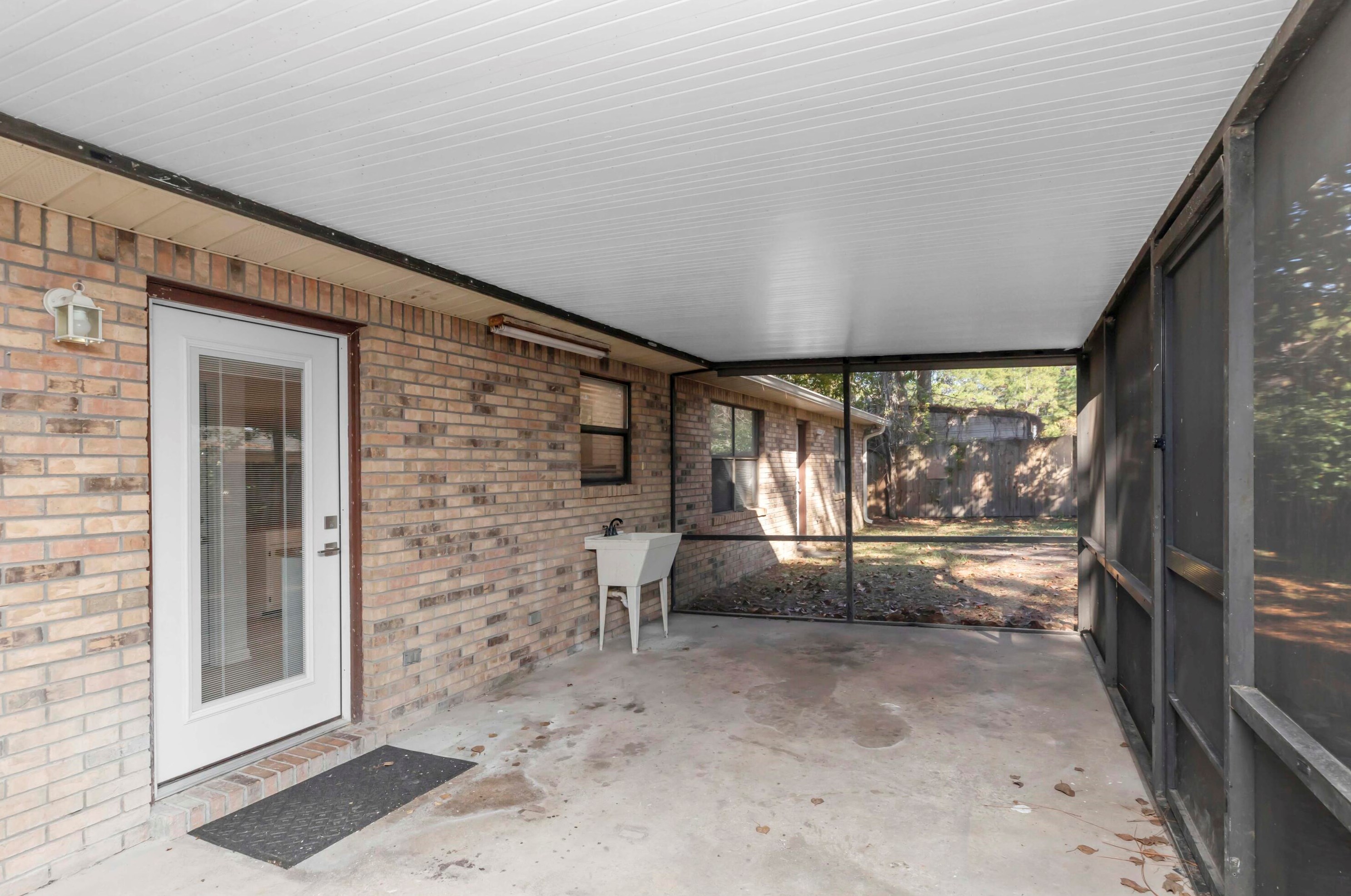 736 Butler Dr, Fort Walton Beach FL  32548-3810 exterior
