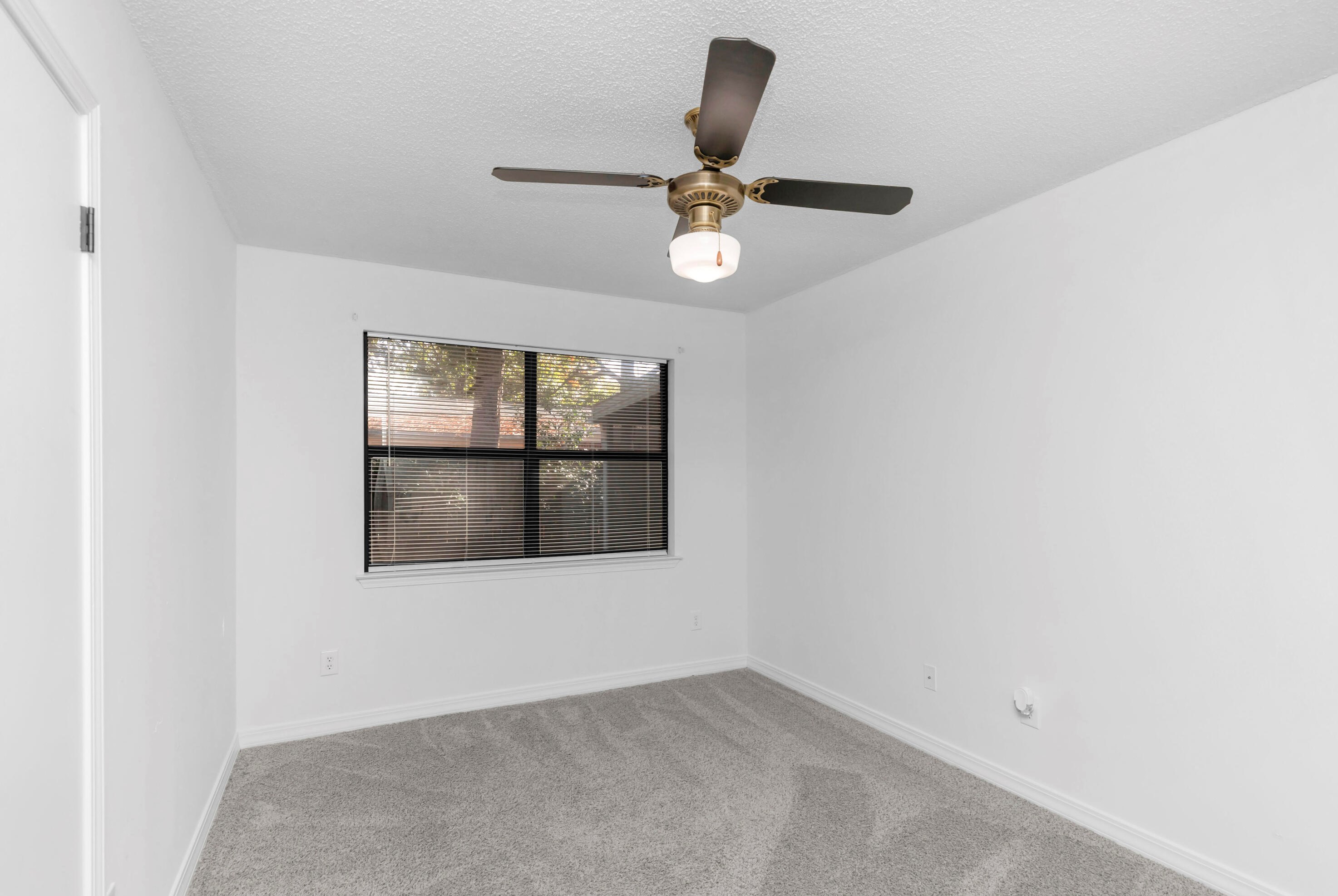 736 Butler Dr, Fort Walton Beach FL  32548-3810 exterior