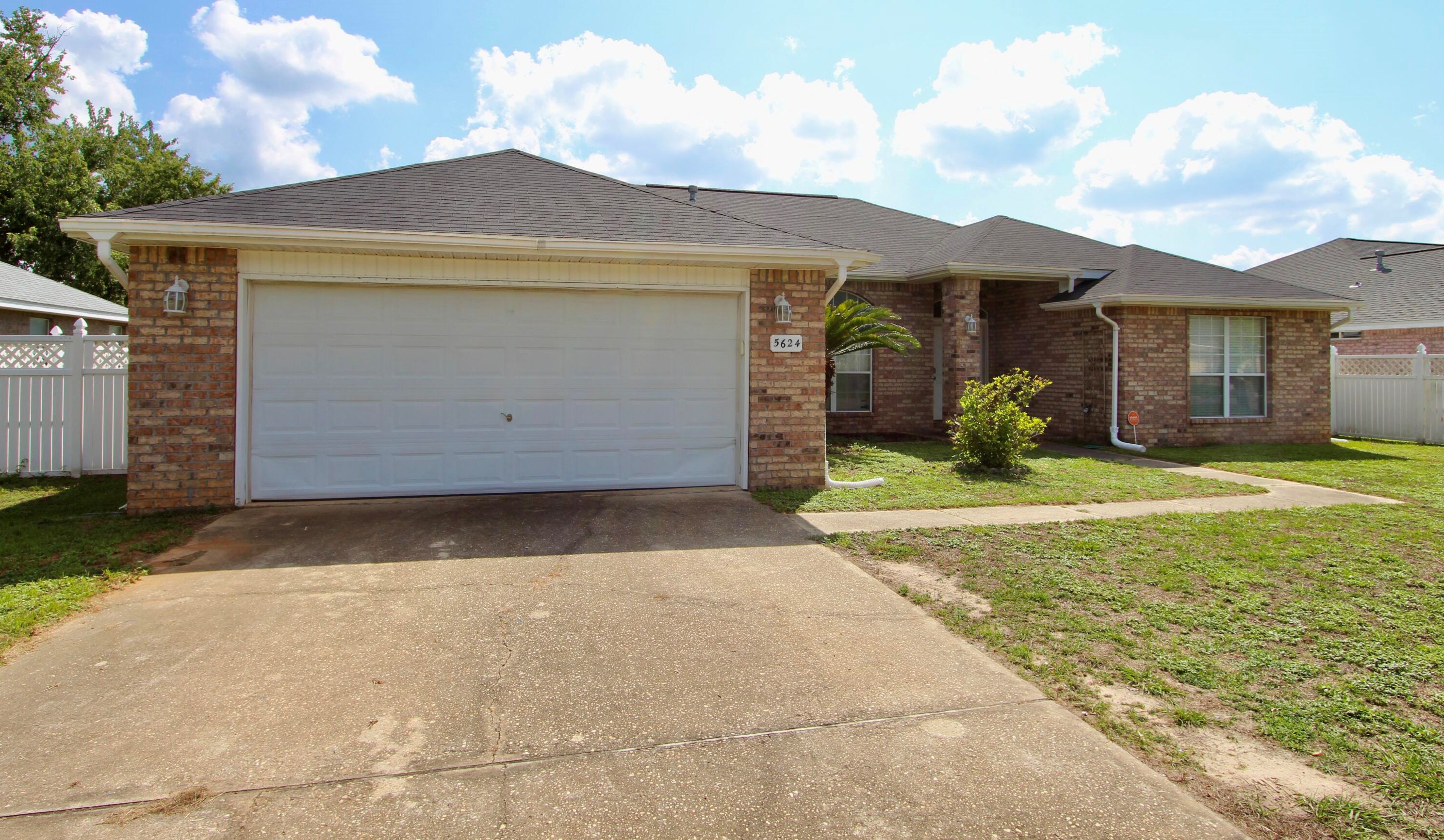 5624 Brook Dr, Crestview FL  32539-9074 exterior