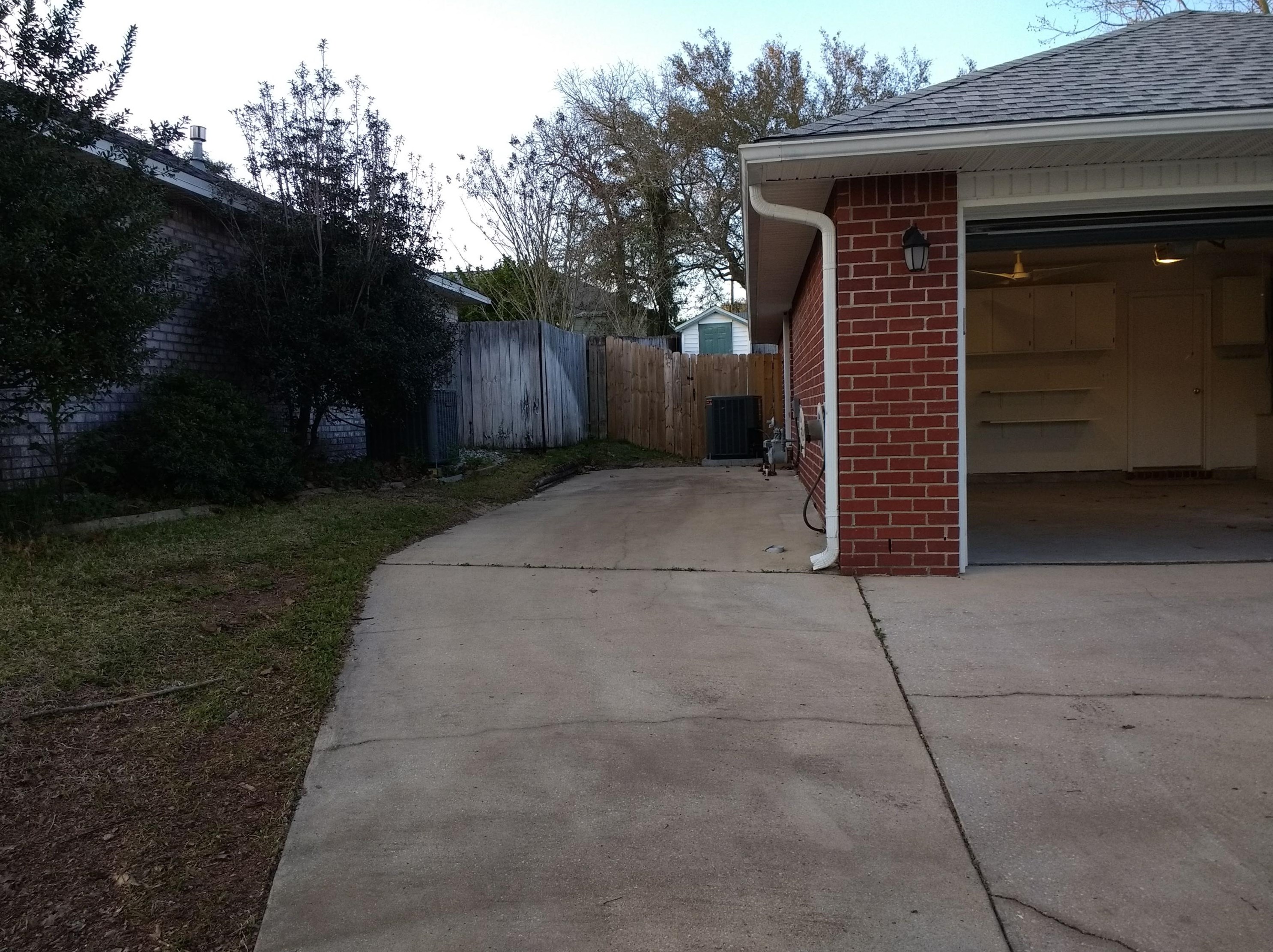 375 Riverchase Blvd, Crestview FL  32536-5260 exterior