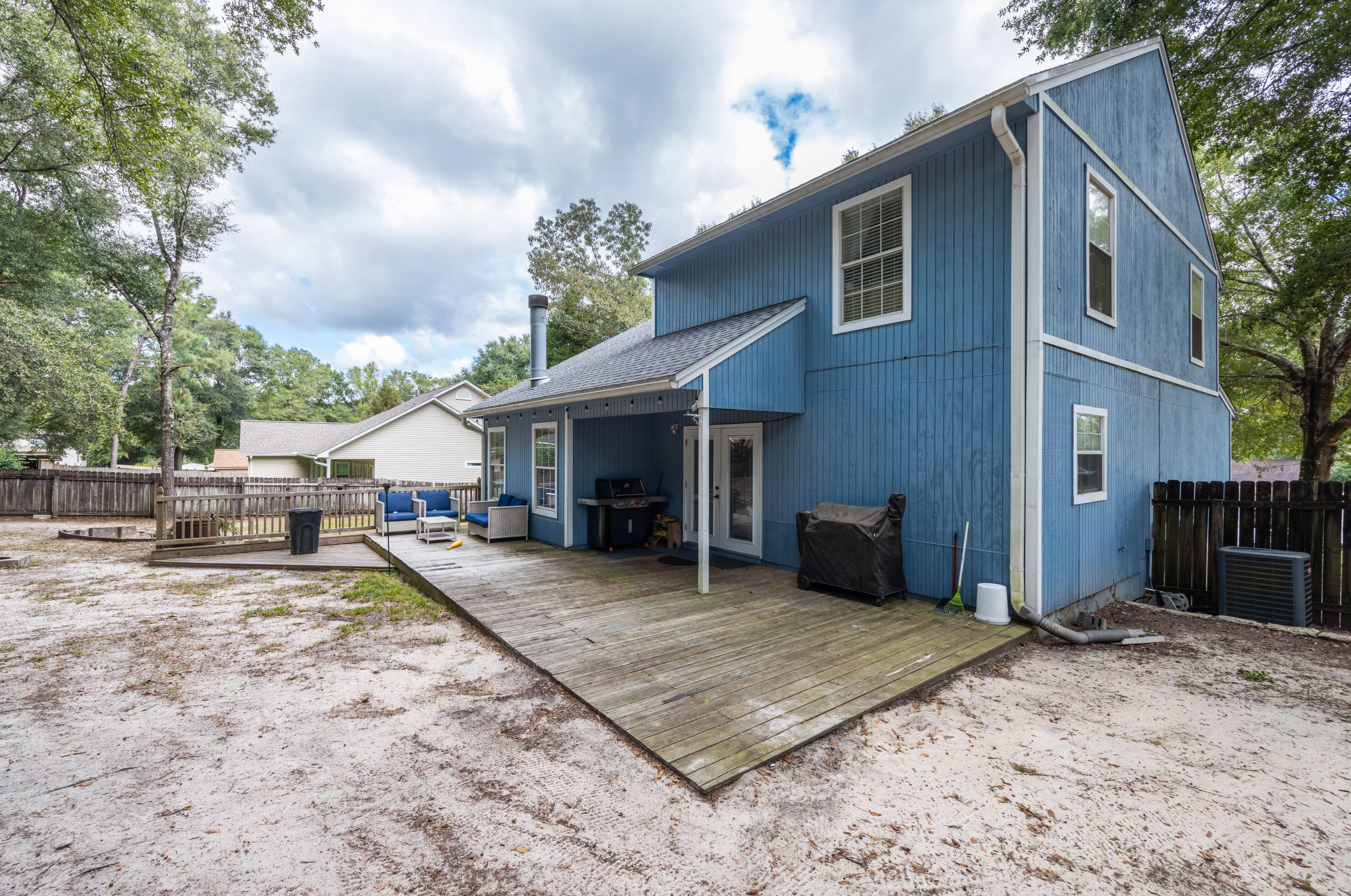 5928 Creekside Cir, Crestview FL  32536-9398 exterior