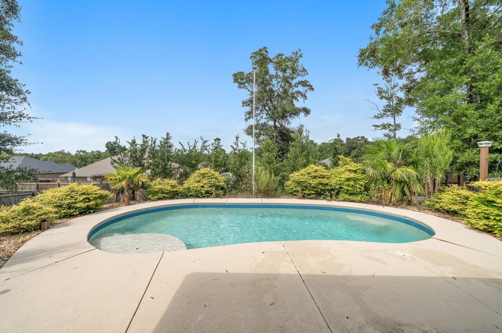 6217 Plum Orchard Way, Crestview FL  32536-4370 exterior