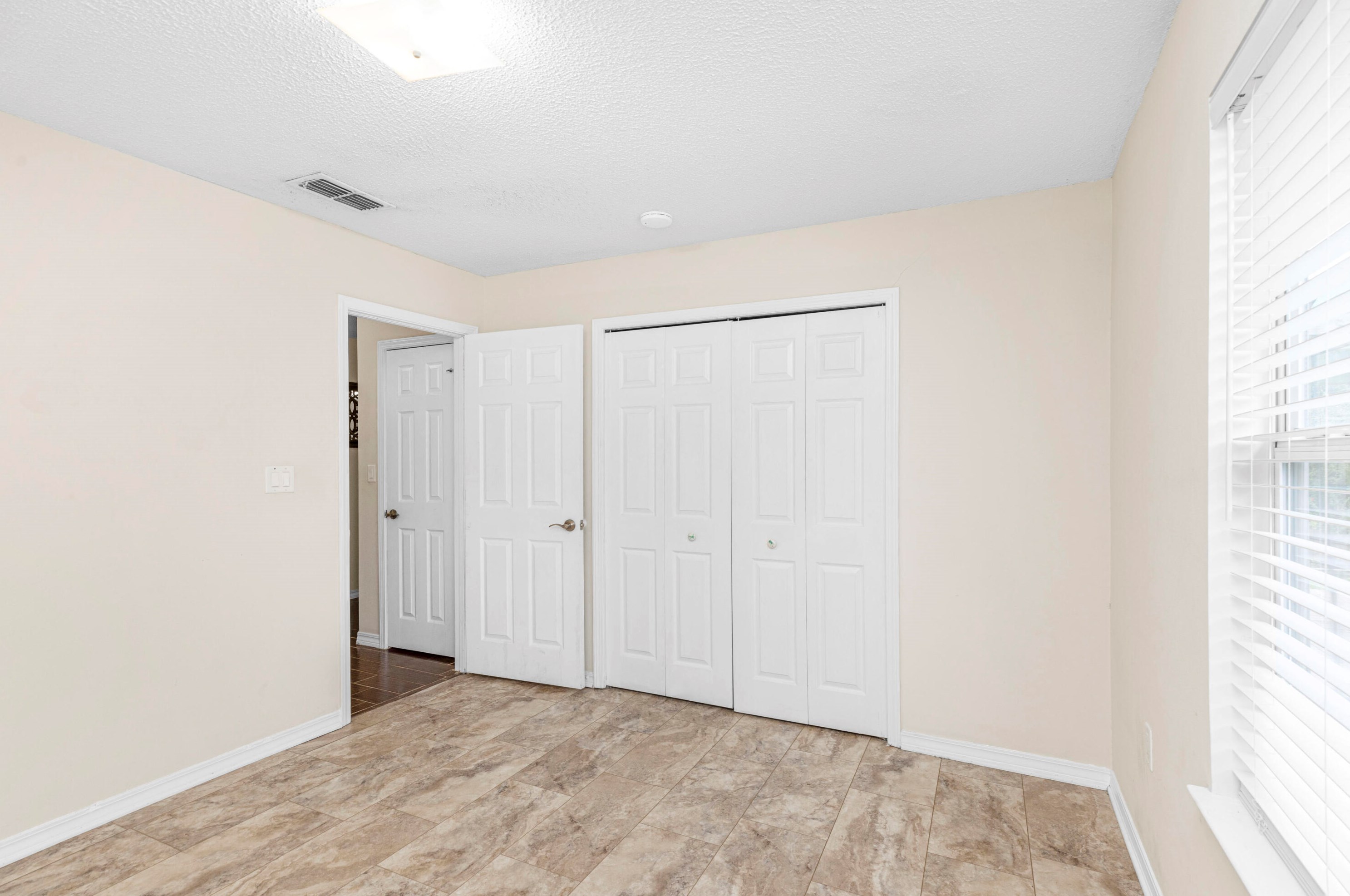 256 Limestone Cir, Crestview FL  32539-5794 exterior