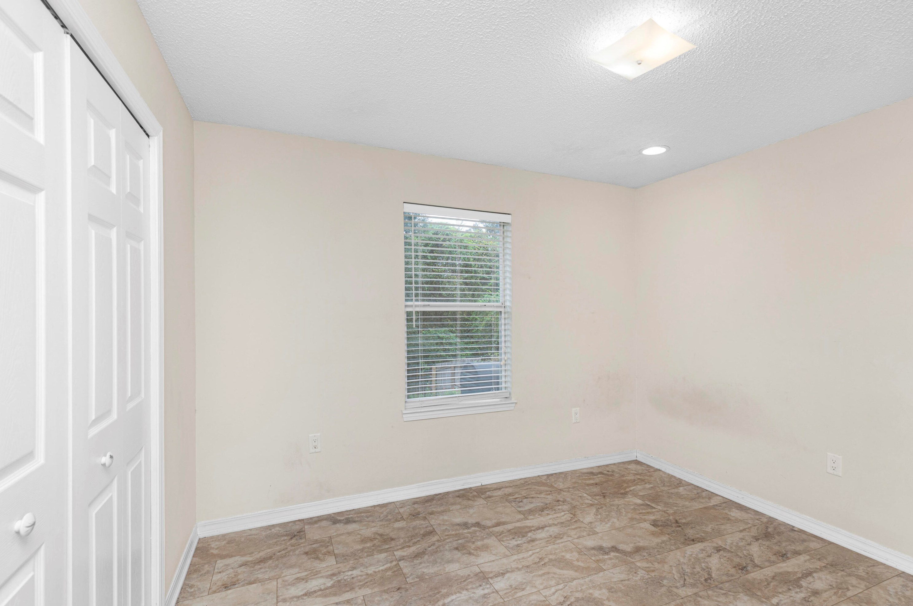 256 Limestone Cir, Crestview FL  32539-5794 exterior