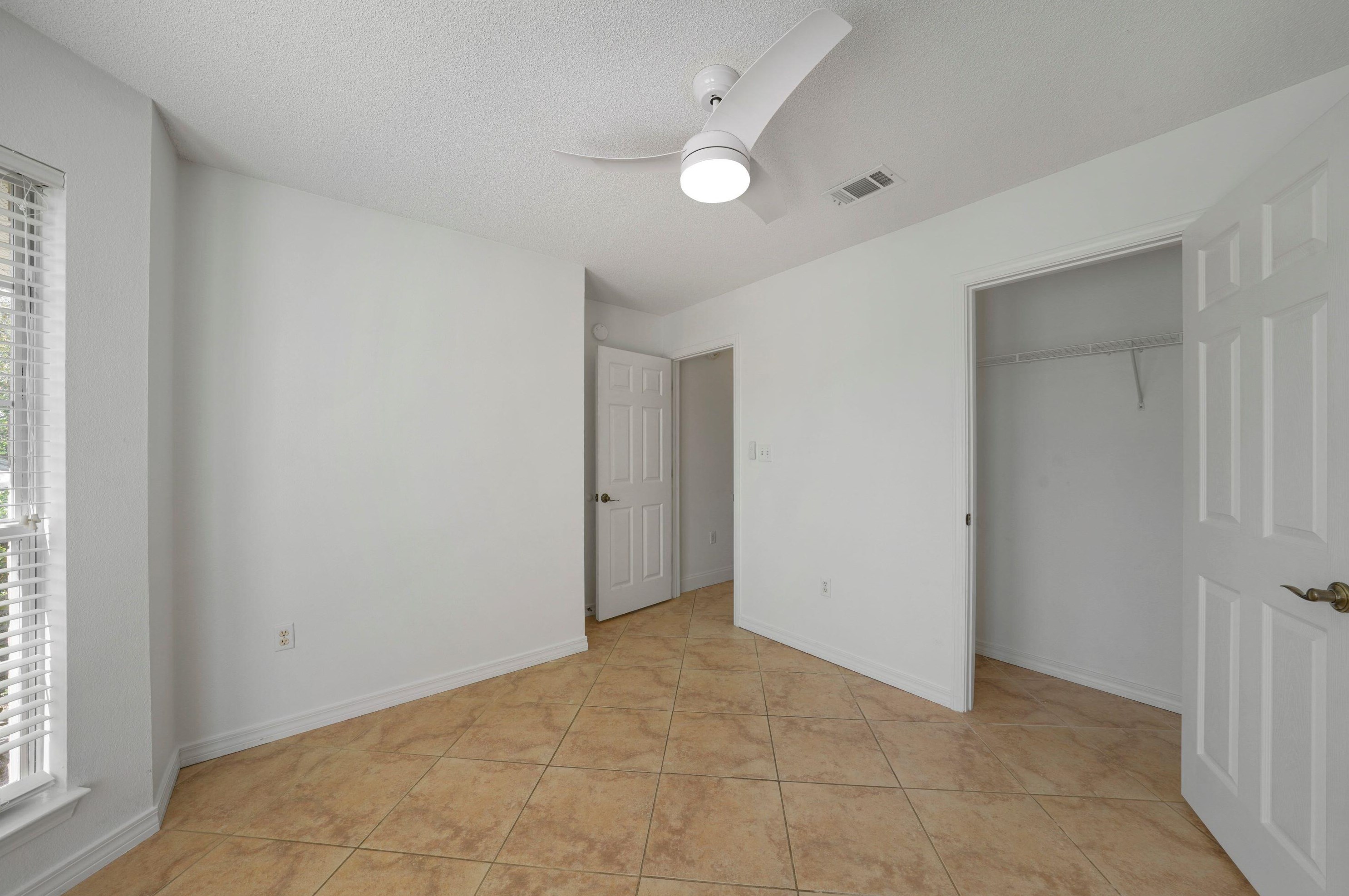 1609 Sutton Pl, Fort Walton Beach FL  32547-4961 exterior