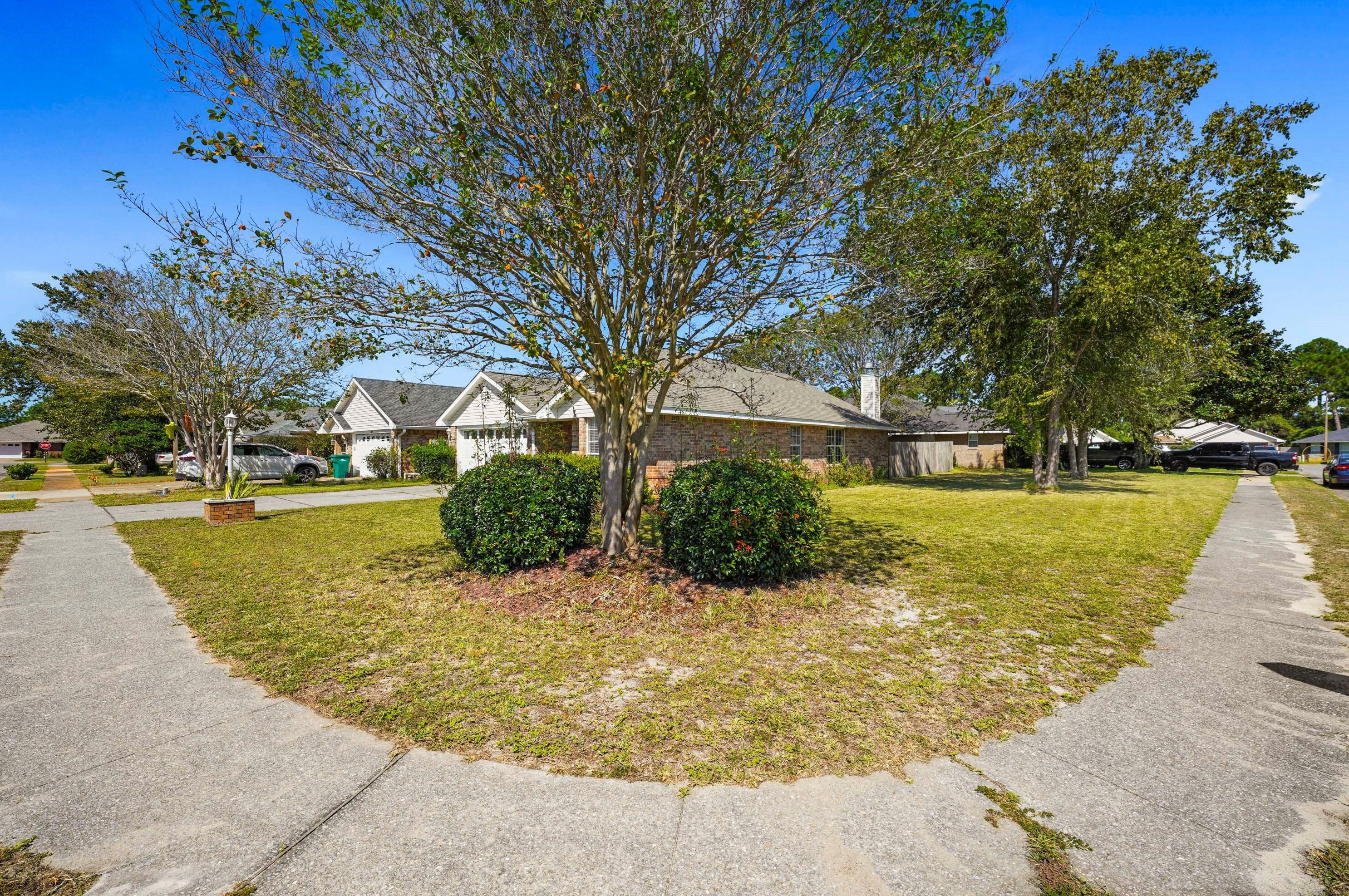 1609 Sutton Pl, Fort Walton Beach FL  32547-4961 exterior