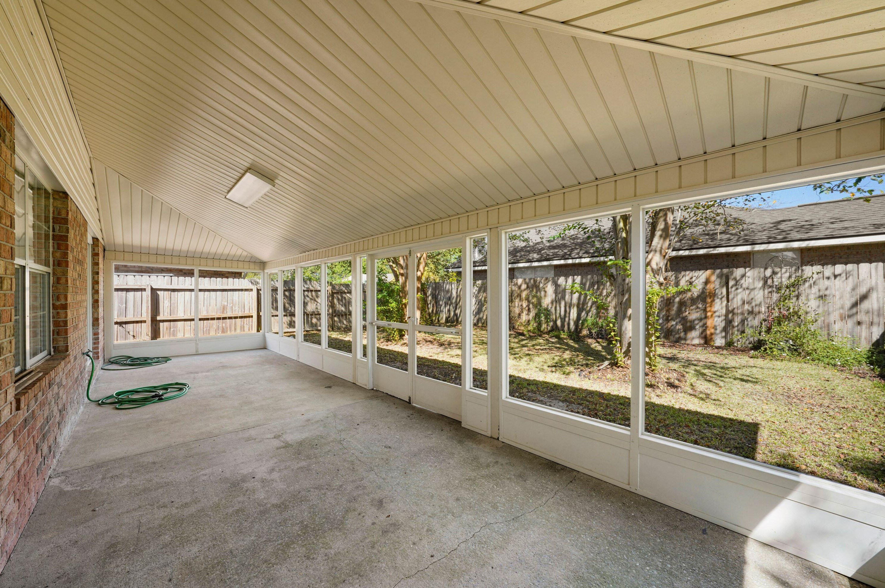 1609 Sutton Pl, Fort Walton Beach FL  32547-4961 exterior