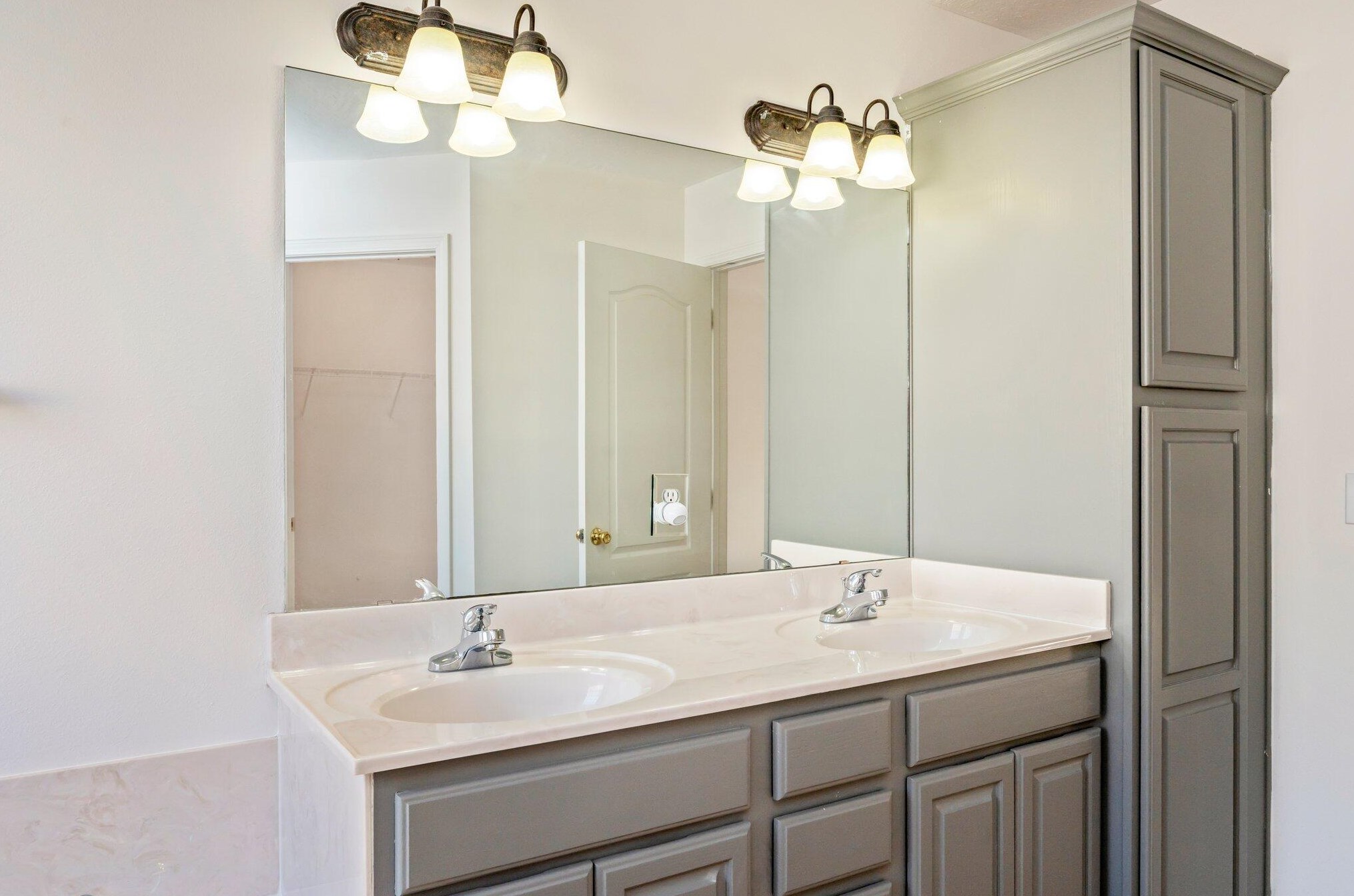 215 Stephen Ave, Mary Esther FL  32569-1345 exterior