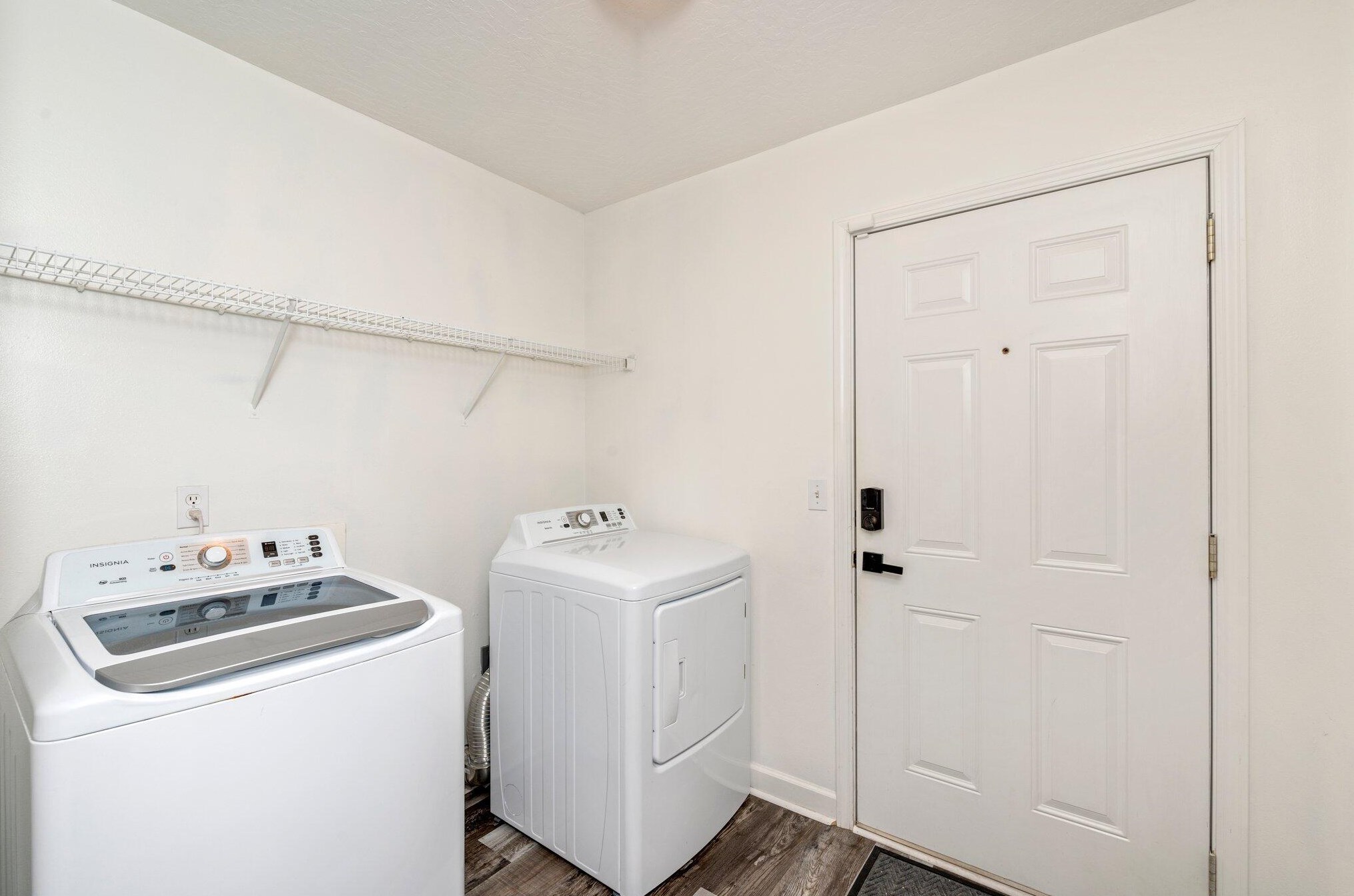 215 Stephen Ave, Mary Esther FL  32569-1345 exterior