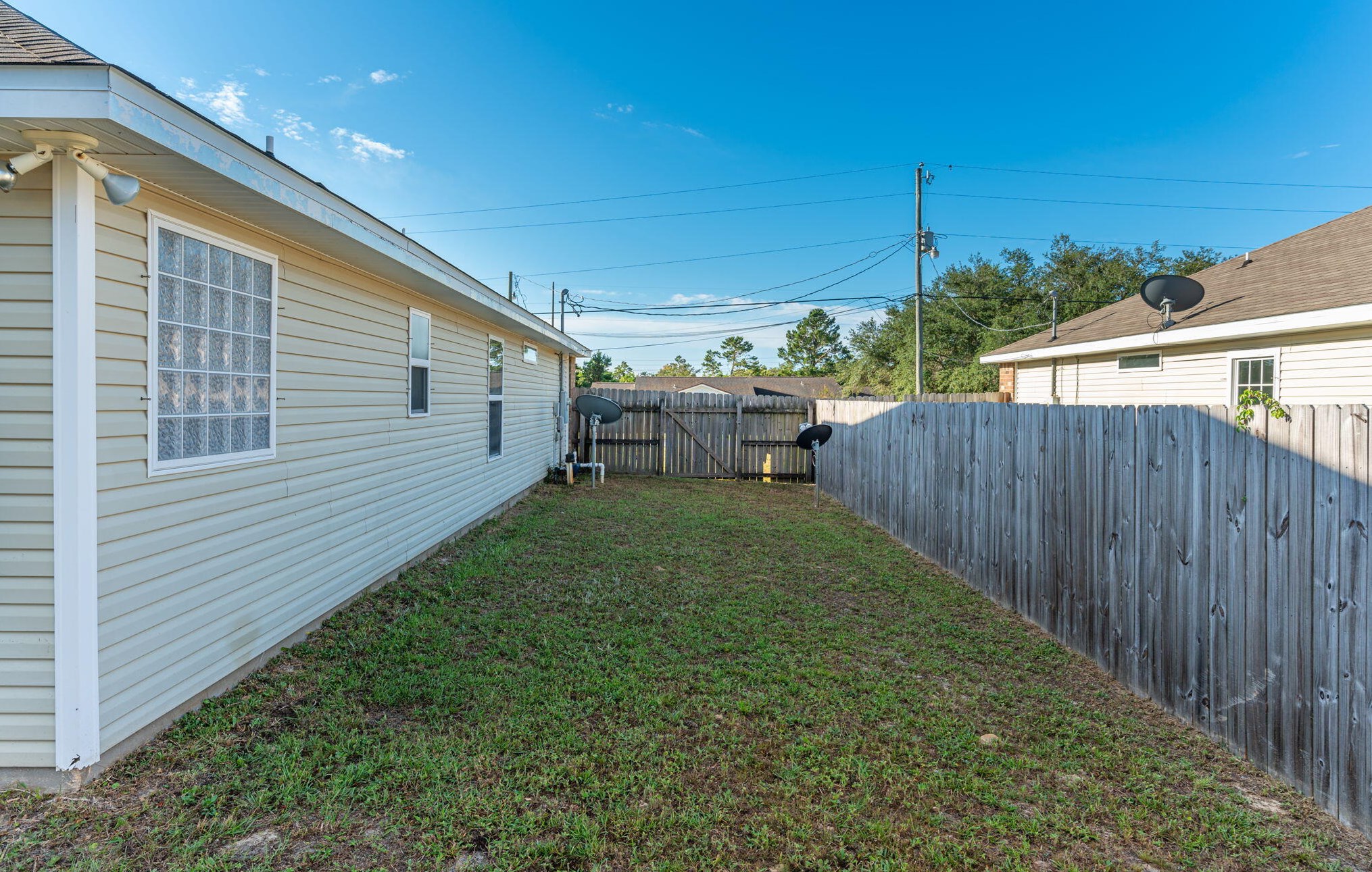 215 Stephen Ave, Mary Esther FL  32569-1345 exterior