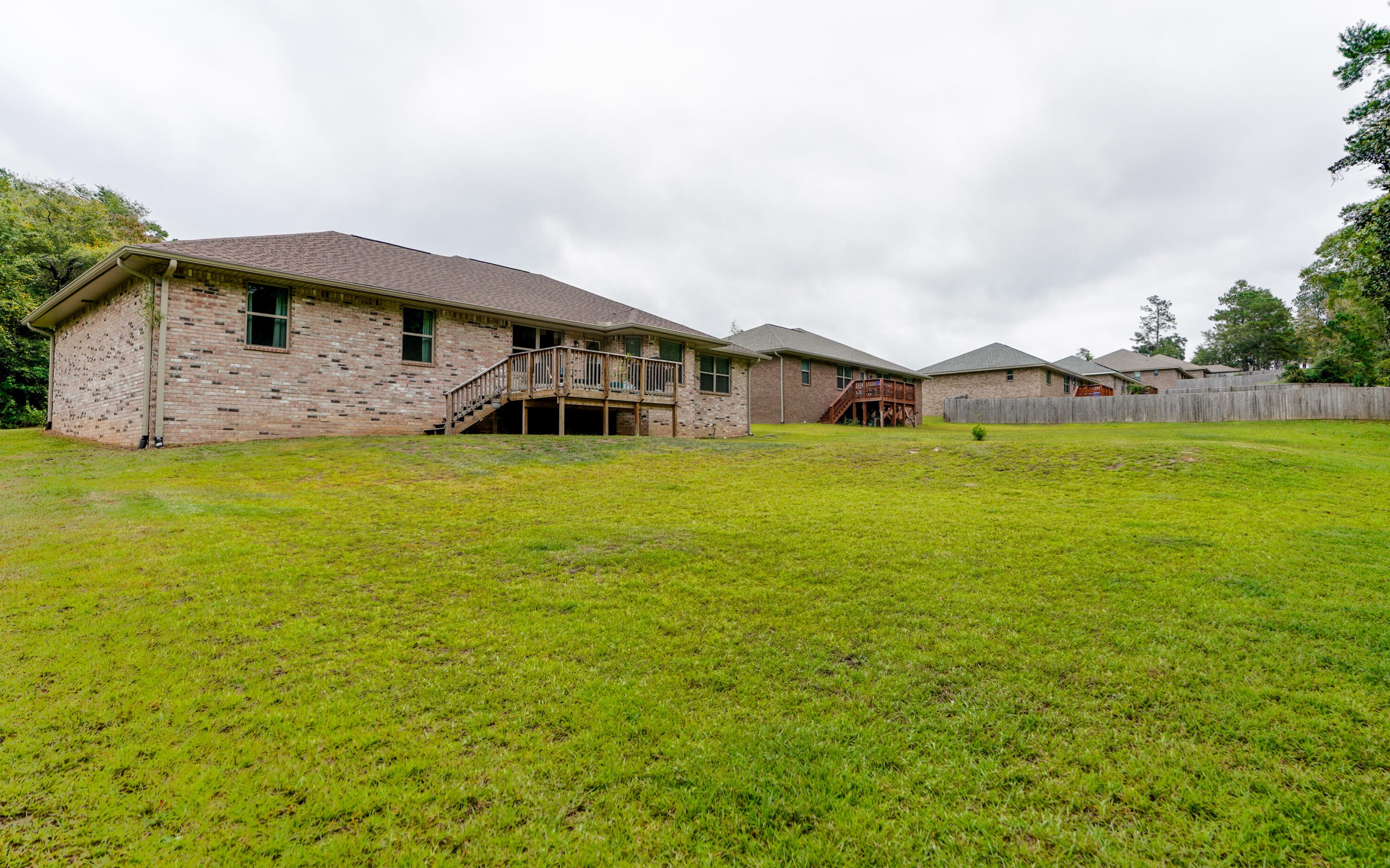 2370 Genevieve Way, Crestview FL  32536-7220 exterior