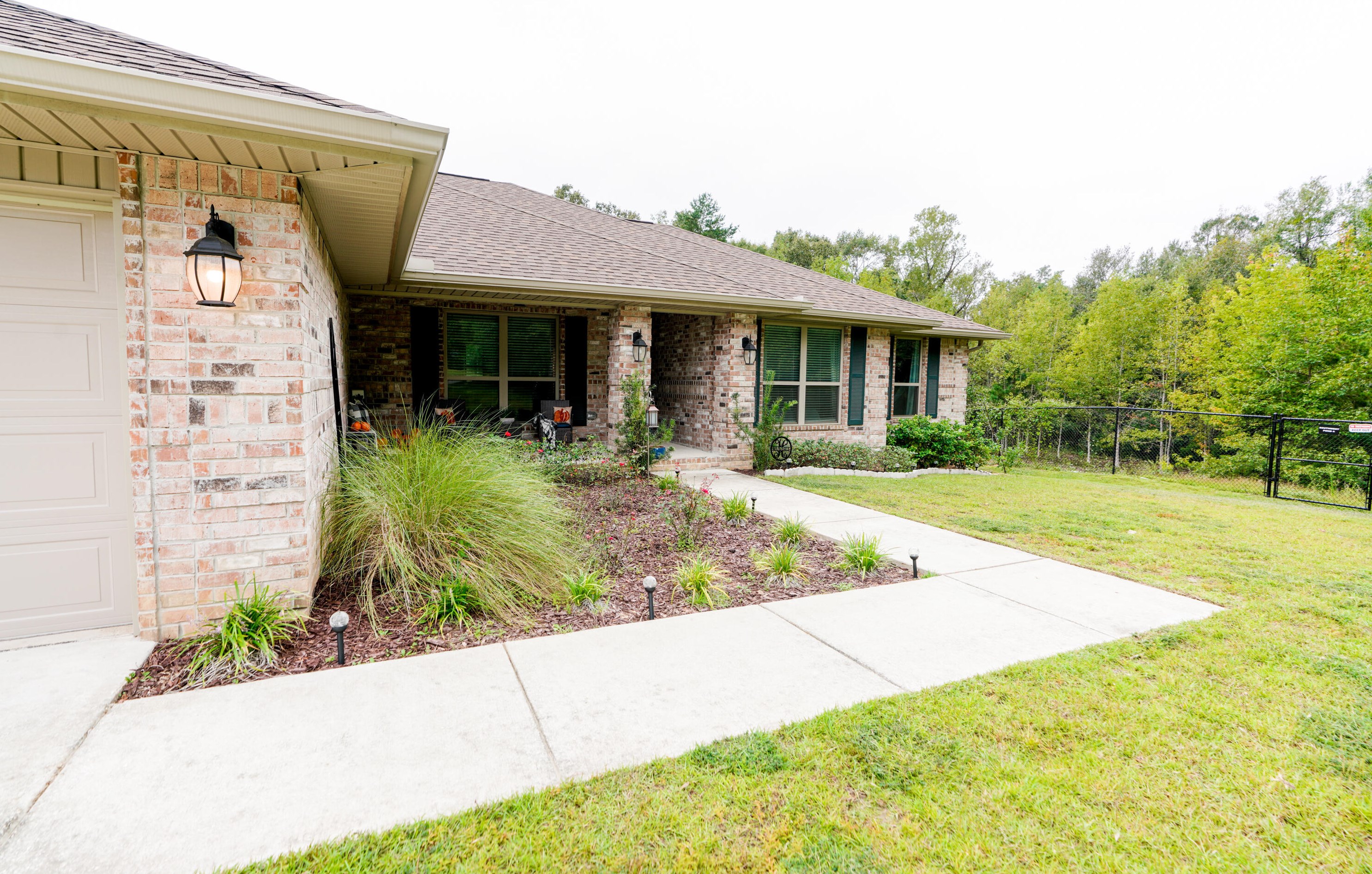 2370 Genevieve Way, Crestview FL  32536-7220 exterior