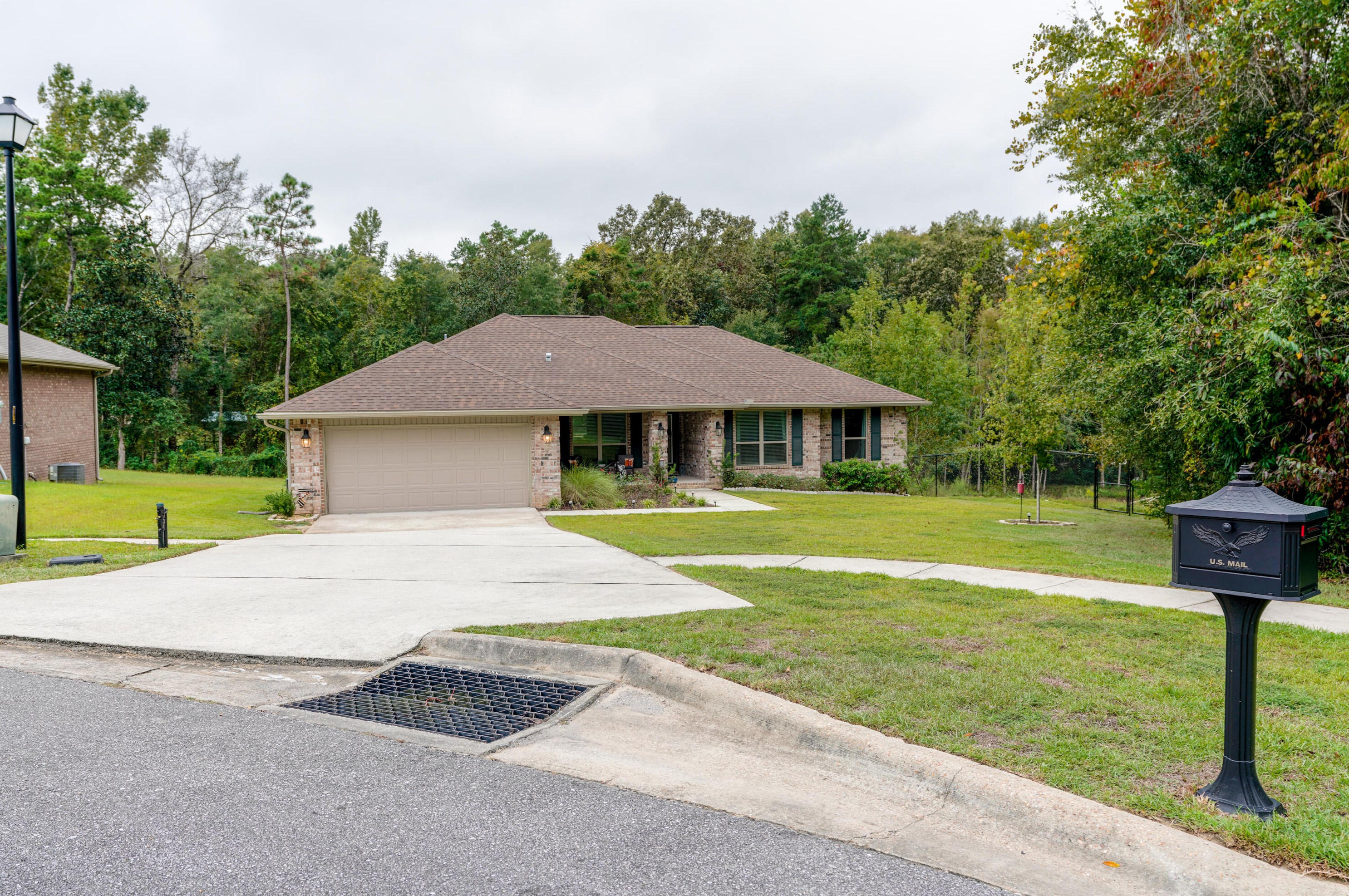 2370 Genevieve Way, Crestview FL  32536-7220 exterior