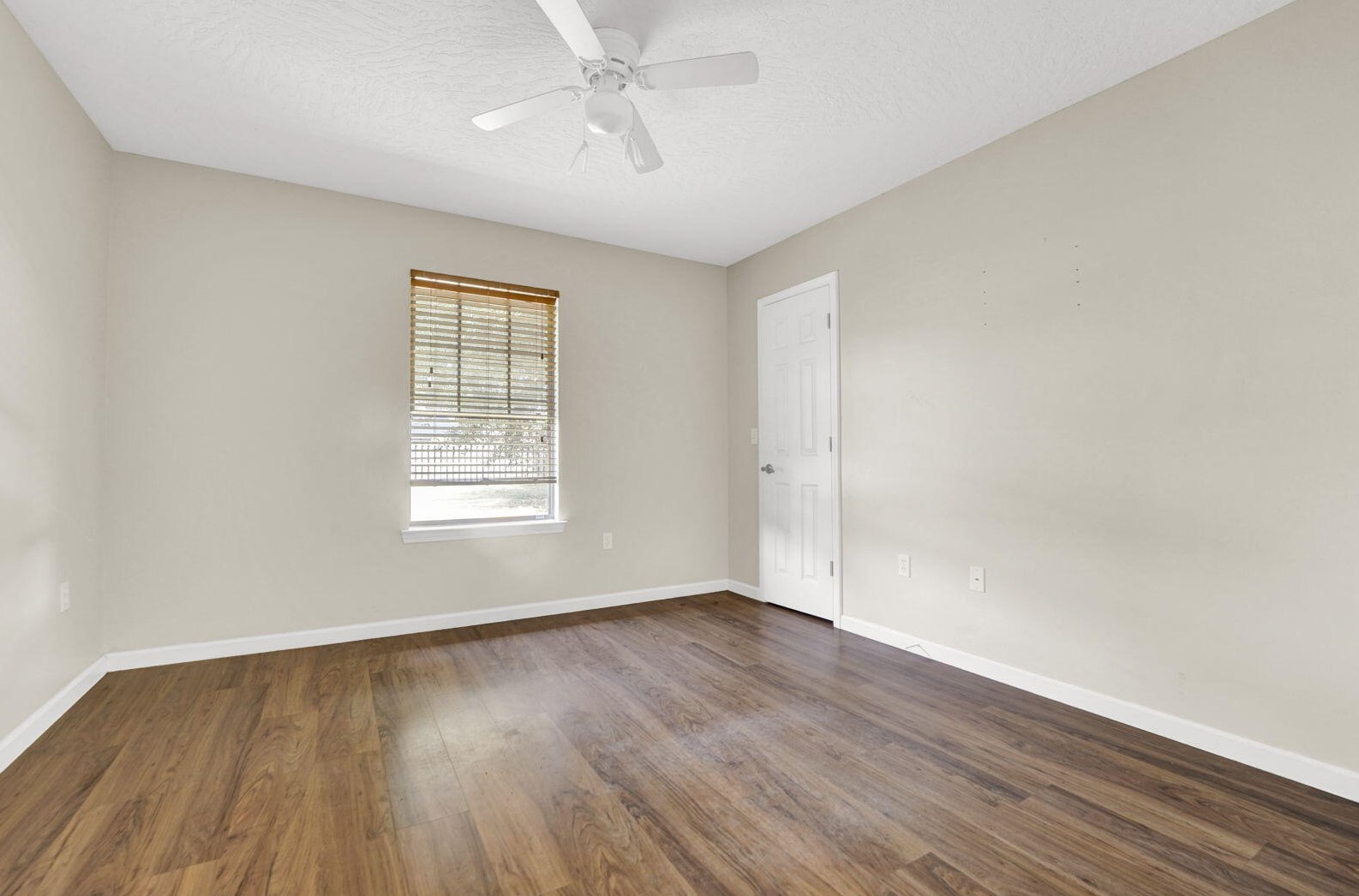 5228 Moore Loop, Crestview FL  32536-5469 exterior