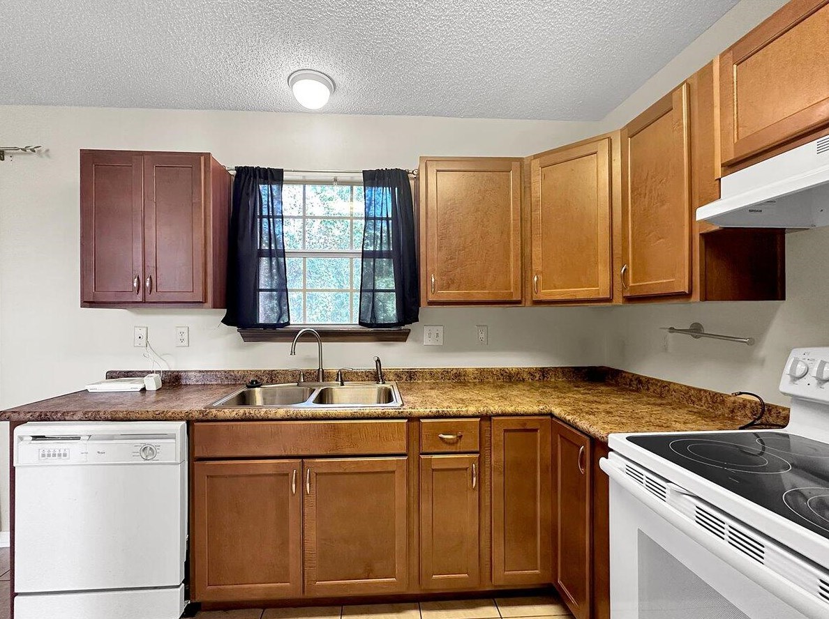 1667 Bennetts End, Fort Walton Beach FL 32547-6901 exterior