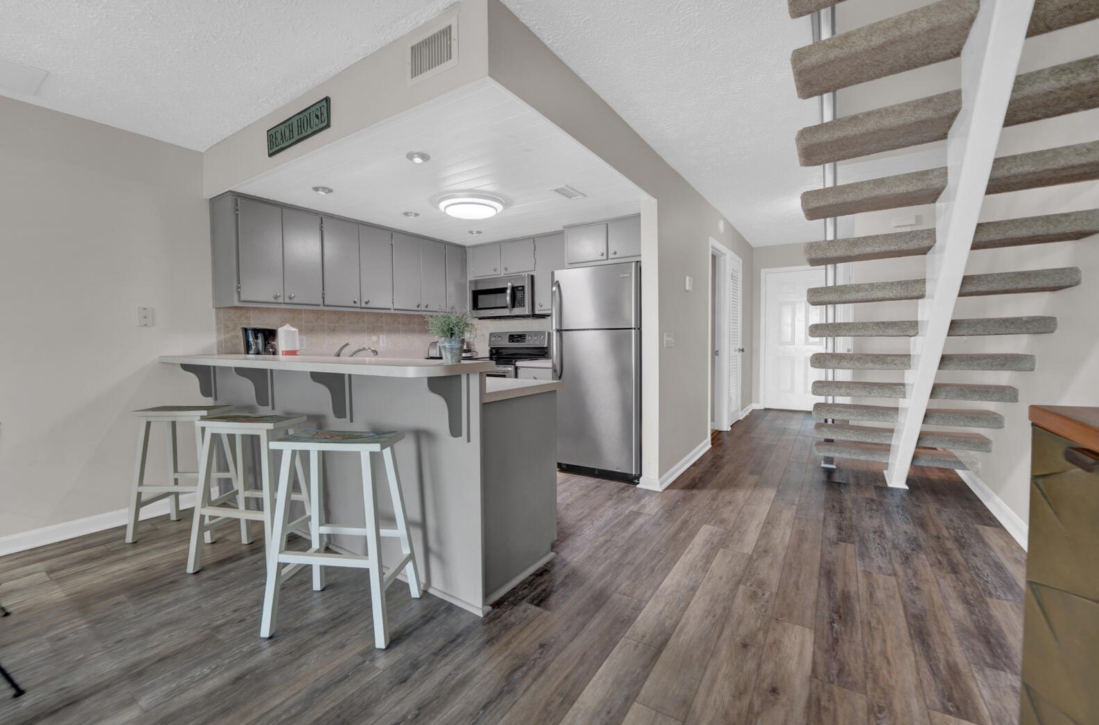 7713 Surf Dr, Panama City FL  32408-7510 exterior