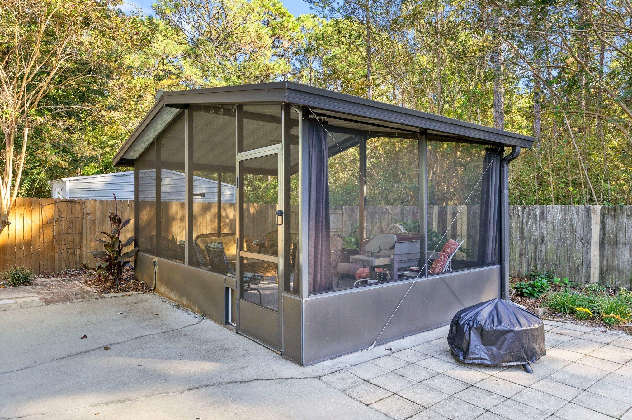 852 Meadow Ln, Fort Walton Beach FL  32547-1015 exterior