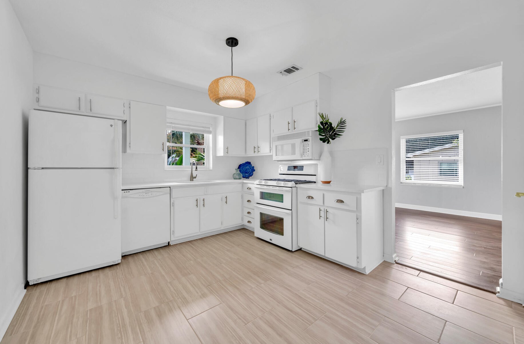 30 Hemlock Dr, Fort Walton Beach FL  32548-4716 exterior