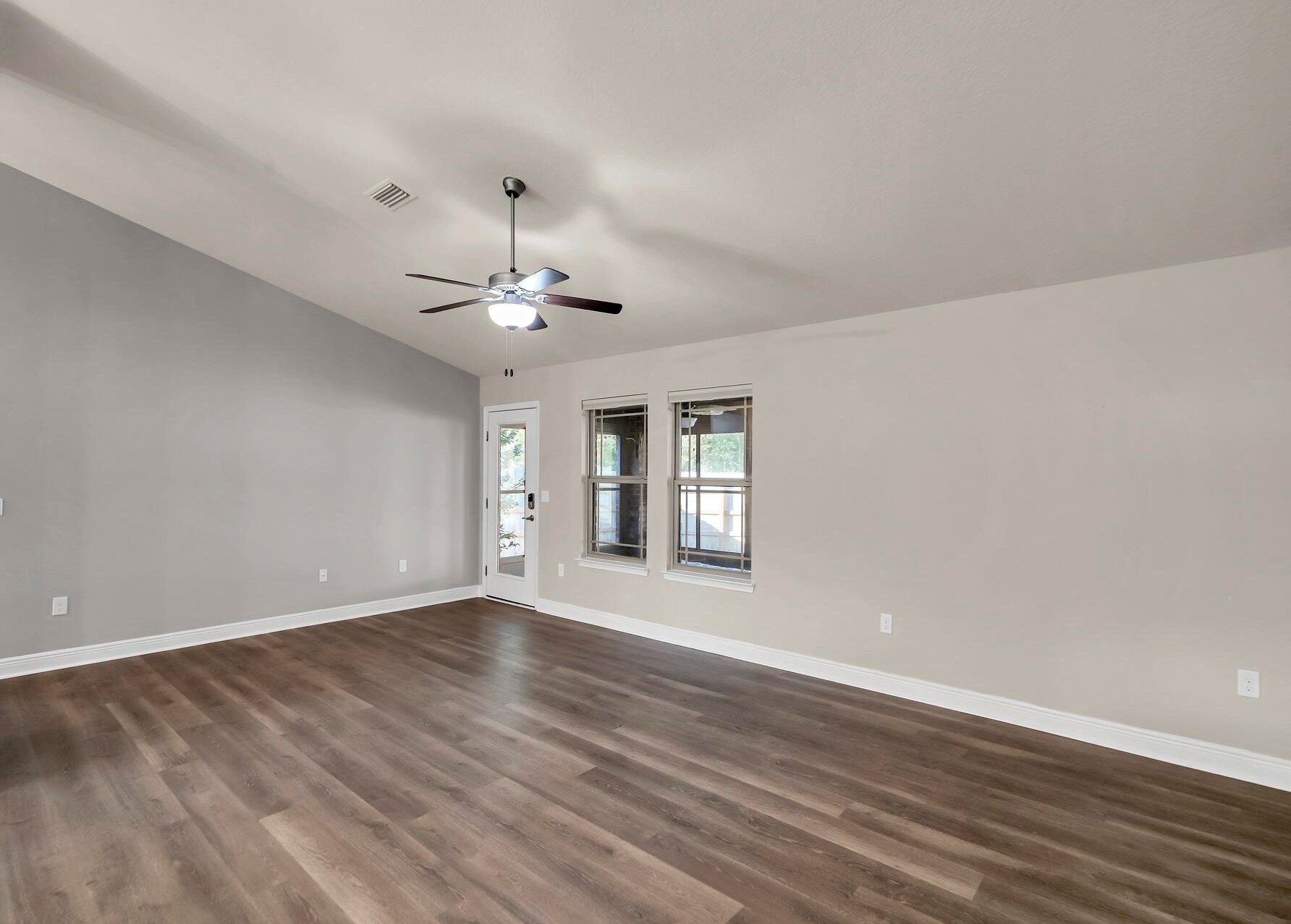 6030 Trestle St, Crestview FL  32536-4379 exterior