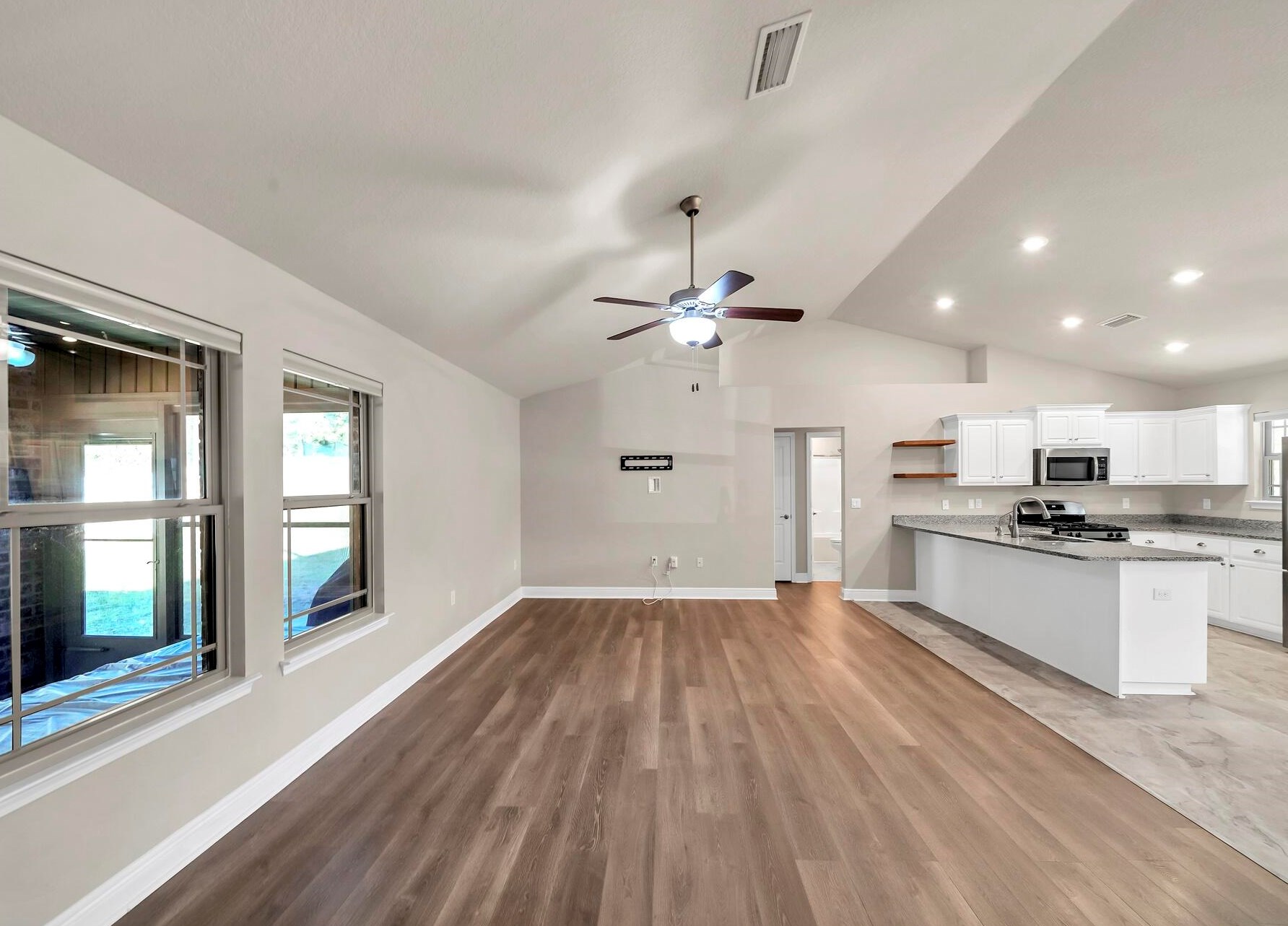 6030 Trestle St, Crestview FL  32536-4379 exterior
