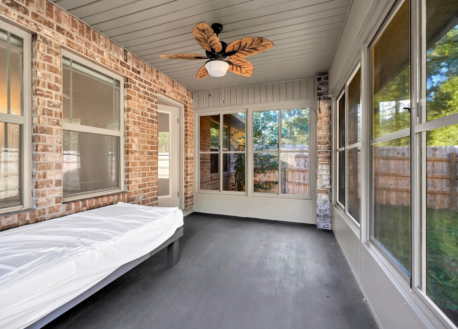 6030 Trestle St, Crestview FL  32536-4379 exterior