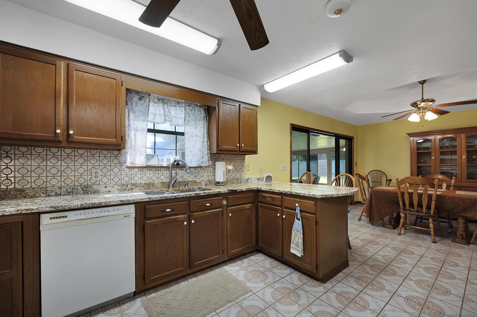 914 Aloma Faye Ln, Fort Walton Beach FL  32547-3320 exterior