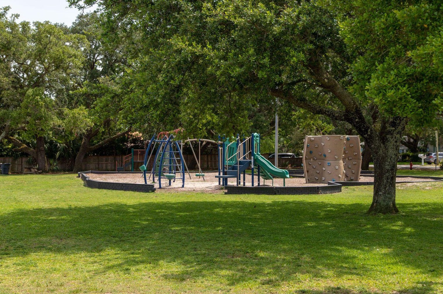 248 Beachview Dr, Fort Walton Beach FL  32547-2836 exterior