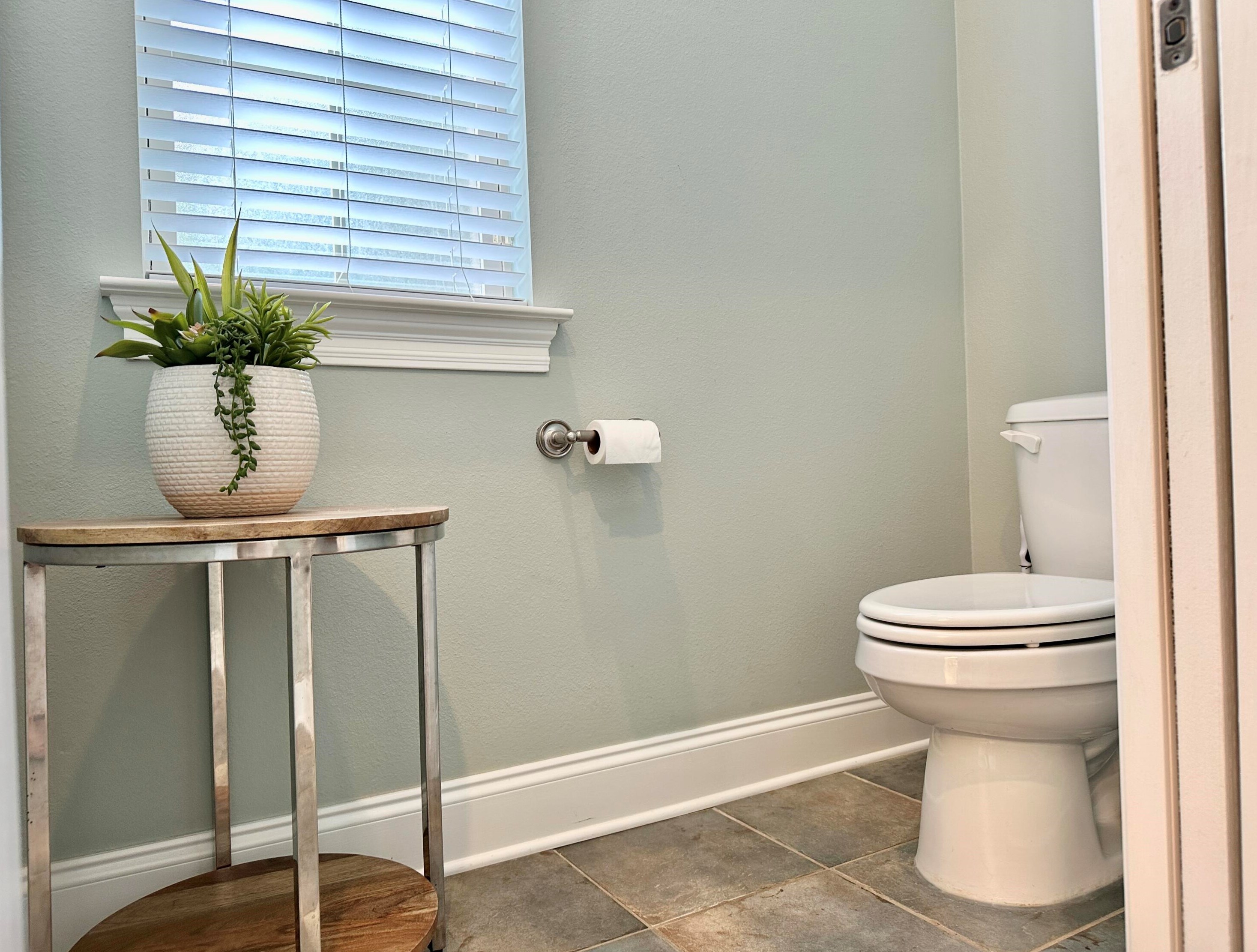 235 Hillside Dr, Niceville FL  32578-2355 exterior