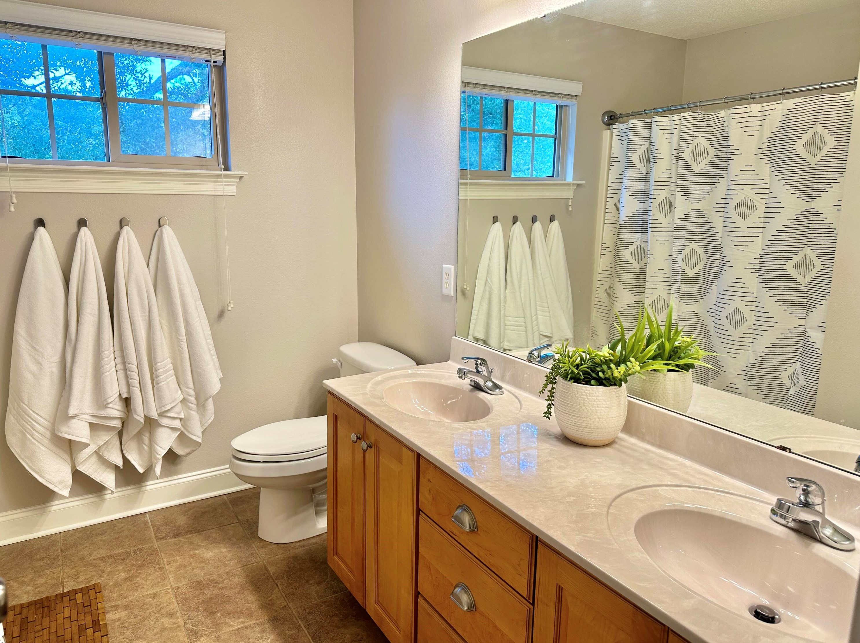 235 Hillside Dr, Niceville FL  32578-2355 exterior