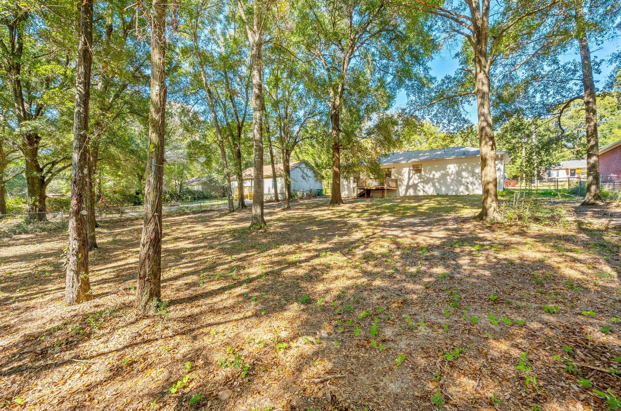 114 Jeff Dr, Crestview FL  32536-1600 exterior