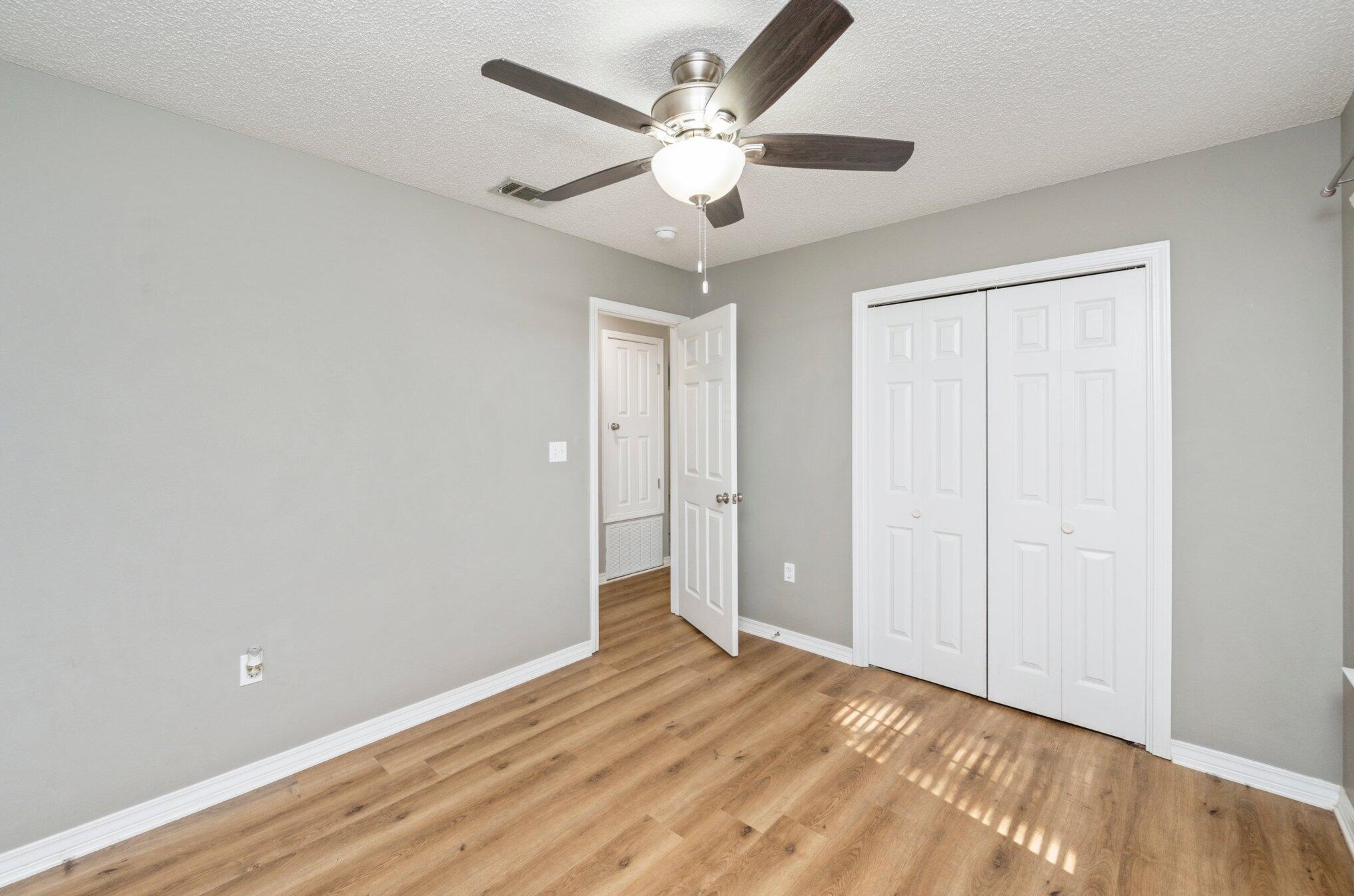 114 Jeff Dr, Crestview FL  32536-1600 exterior