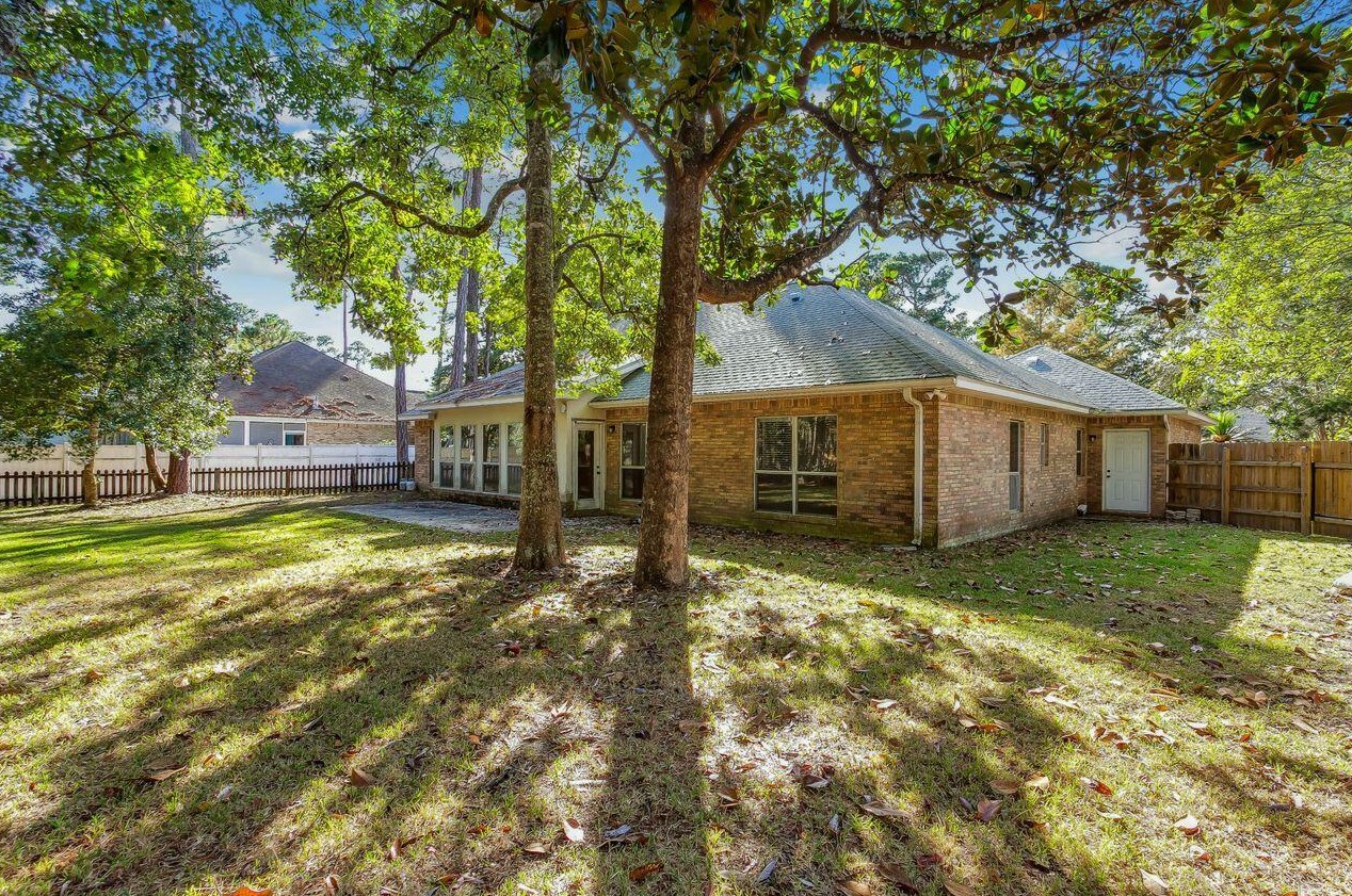 209 Yacht Club Dr, Niceville FL  32578-3720 exterior