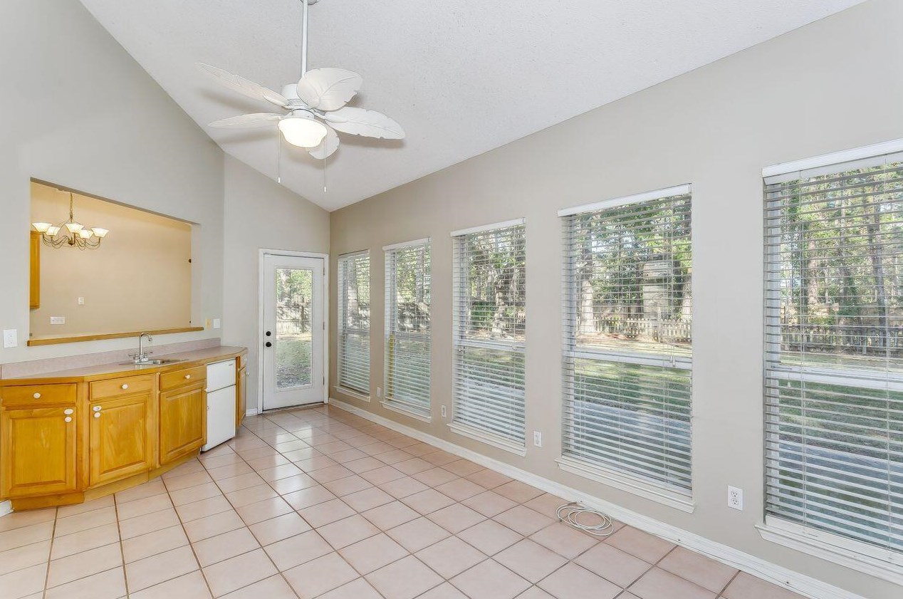 209 Yacht Club Dr, Niceville FL  32578-3720 exterior